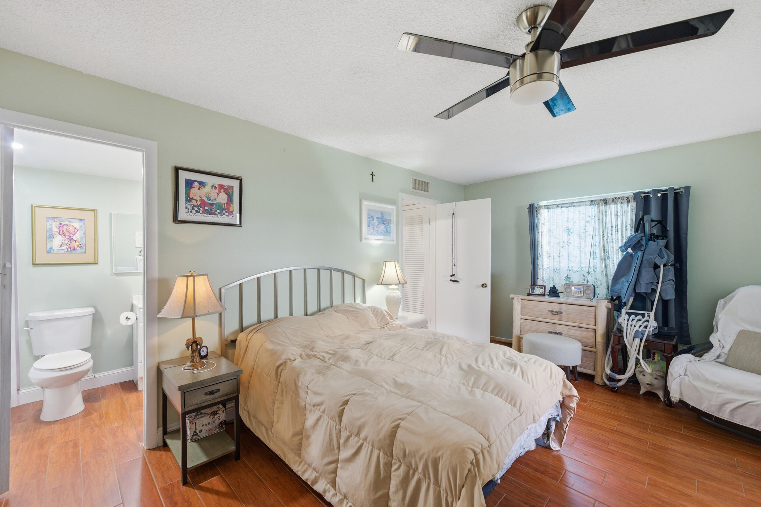 KINGS POINT - Residential