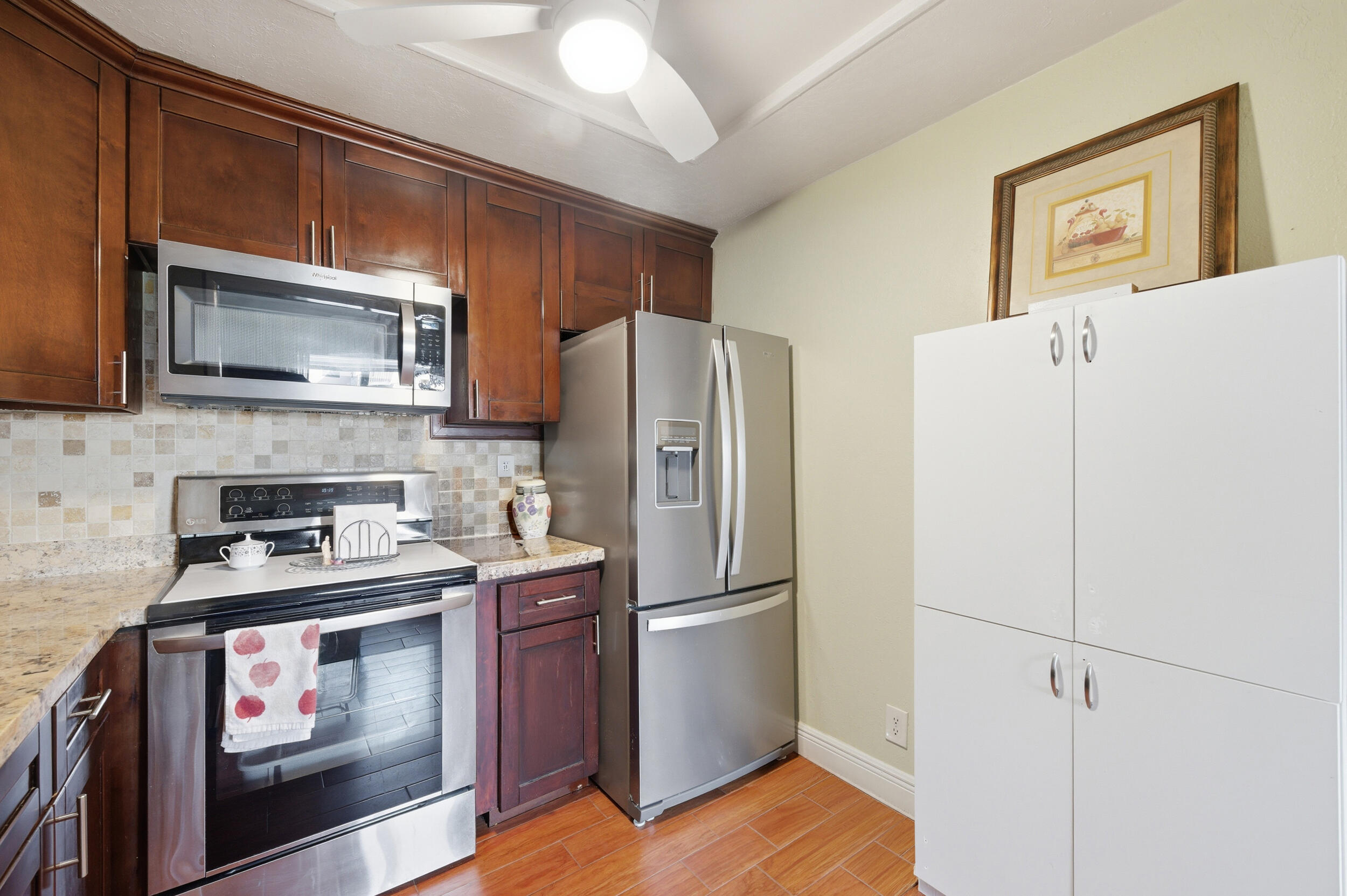 KINGS POINT - Residential