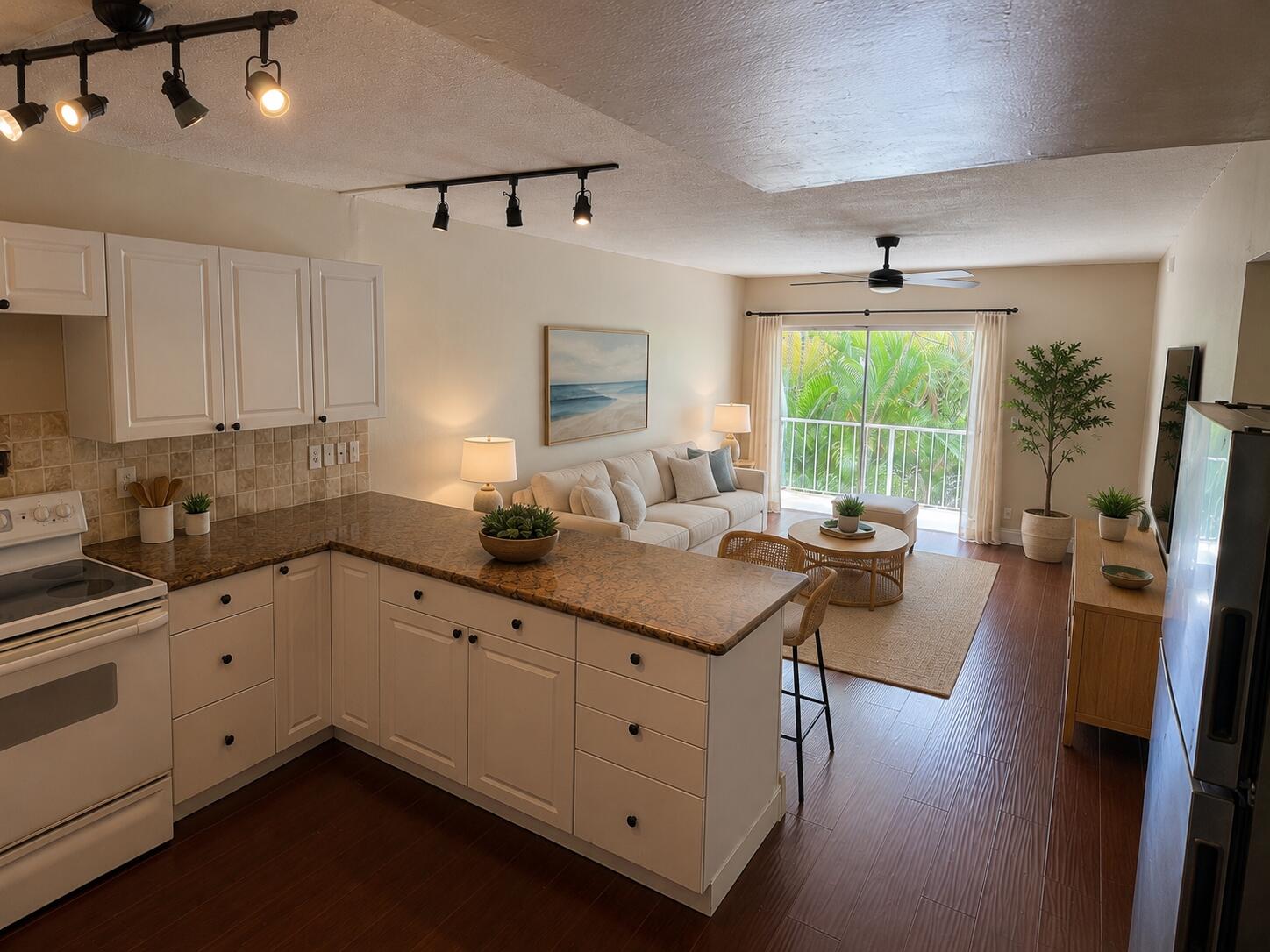 LORI-LYNN CONDO - Residential