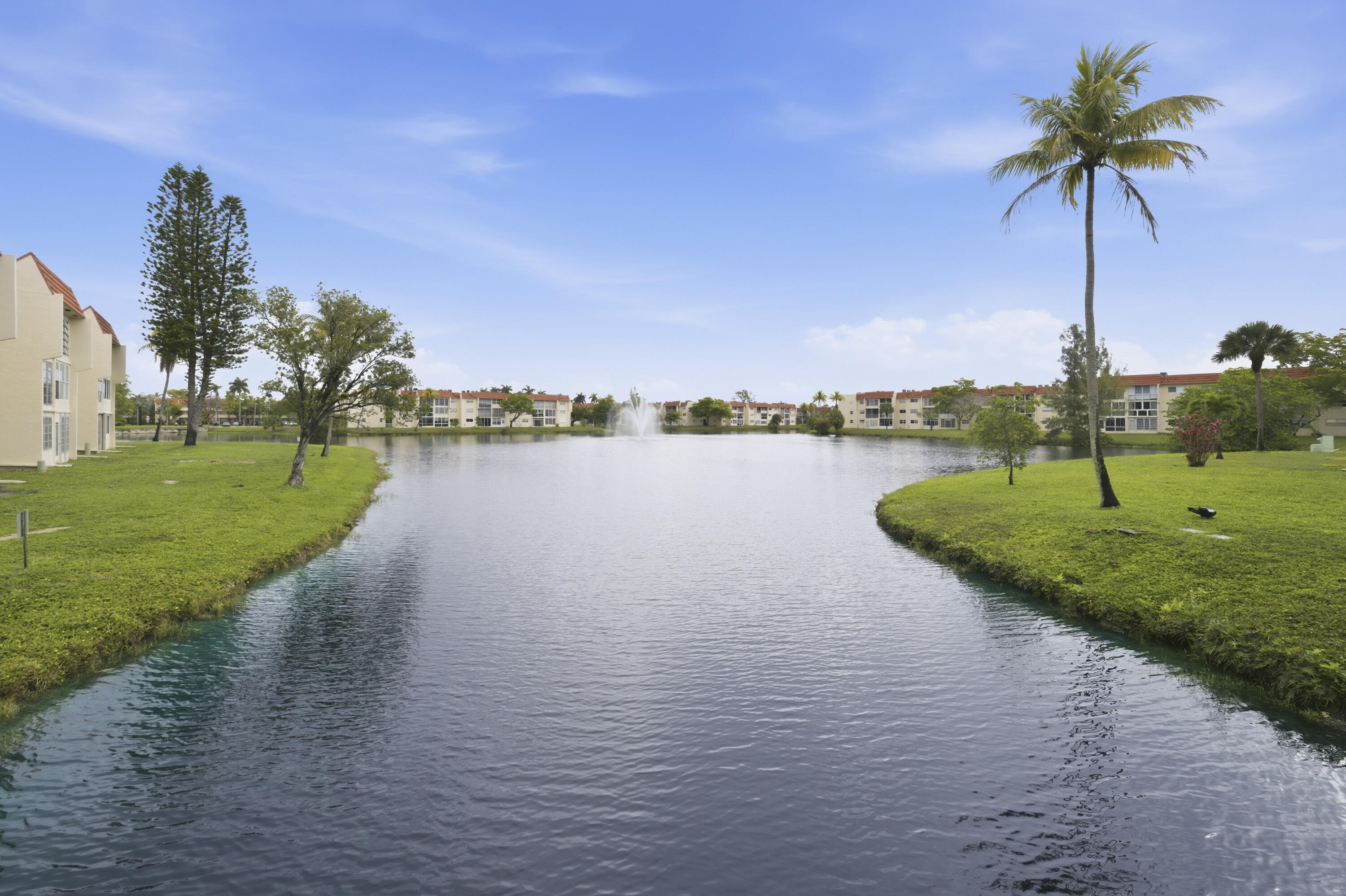SUNRISE LAKES 3 CONDO - Residential