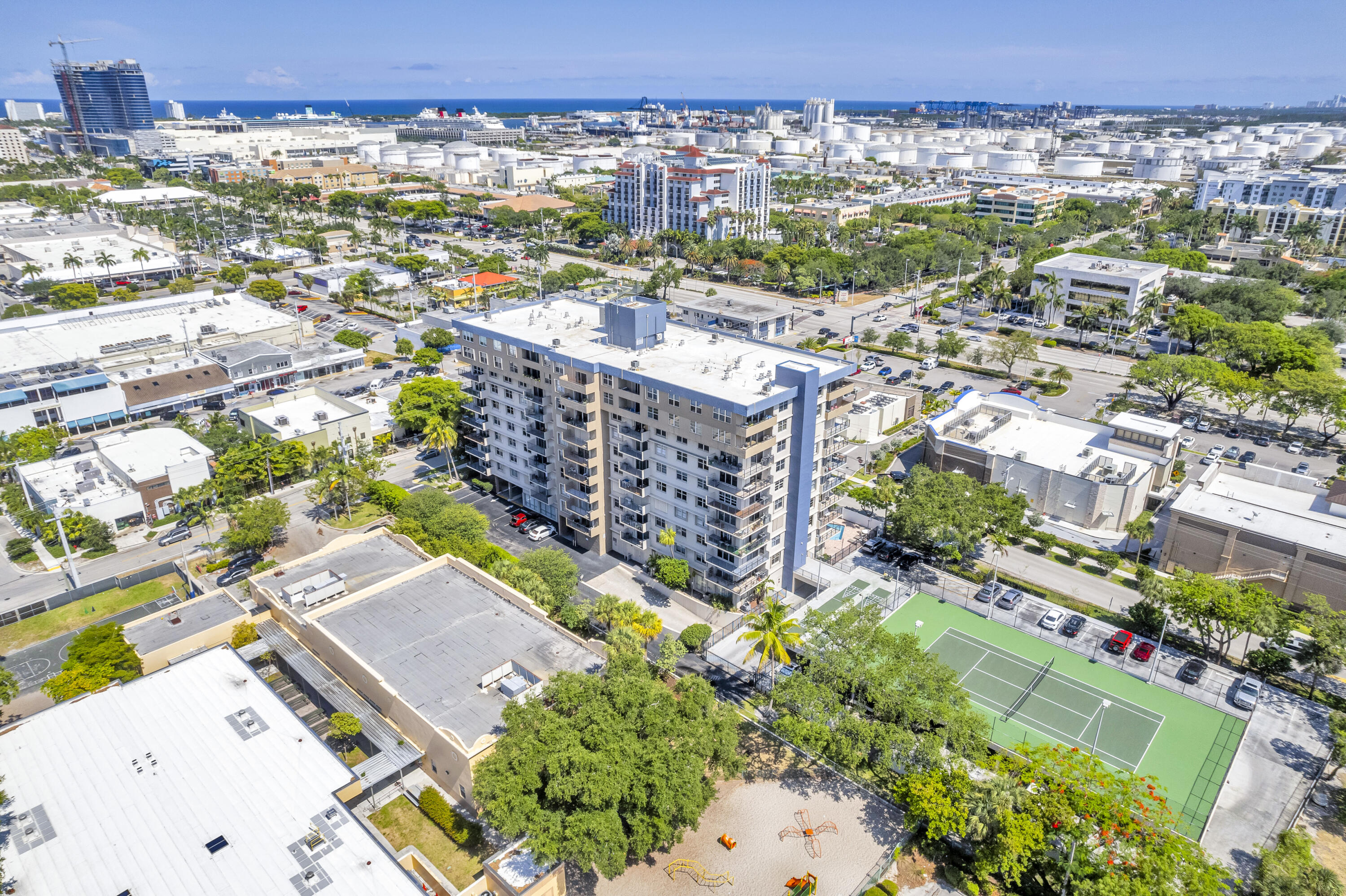 RUNAWAY BAY CONDO - Residential