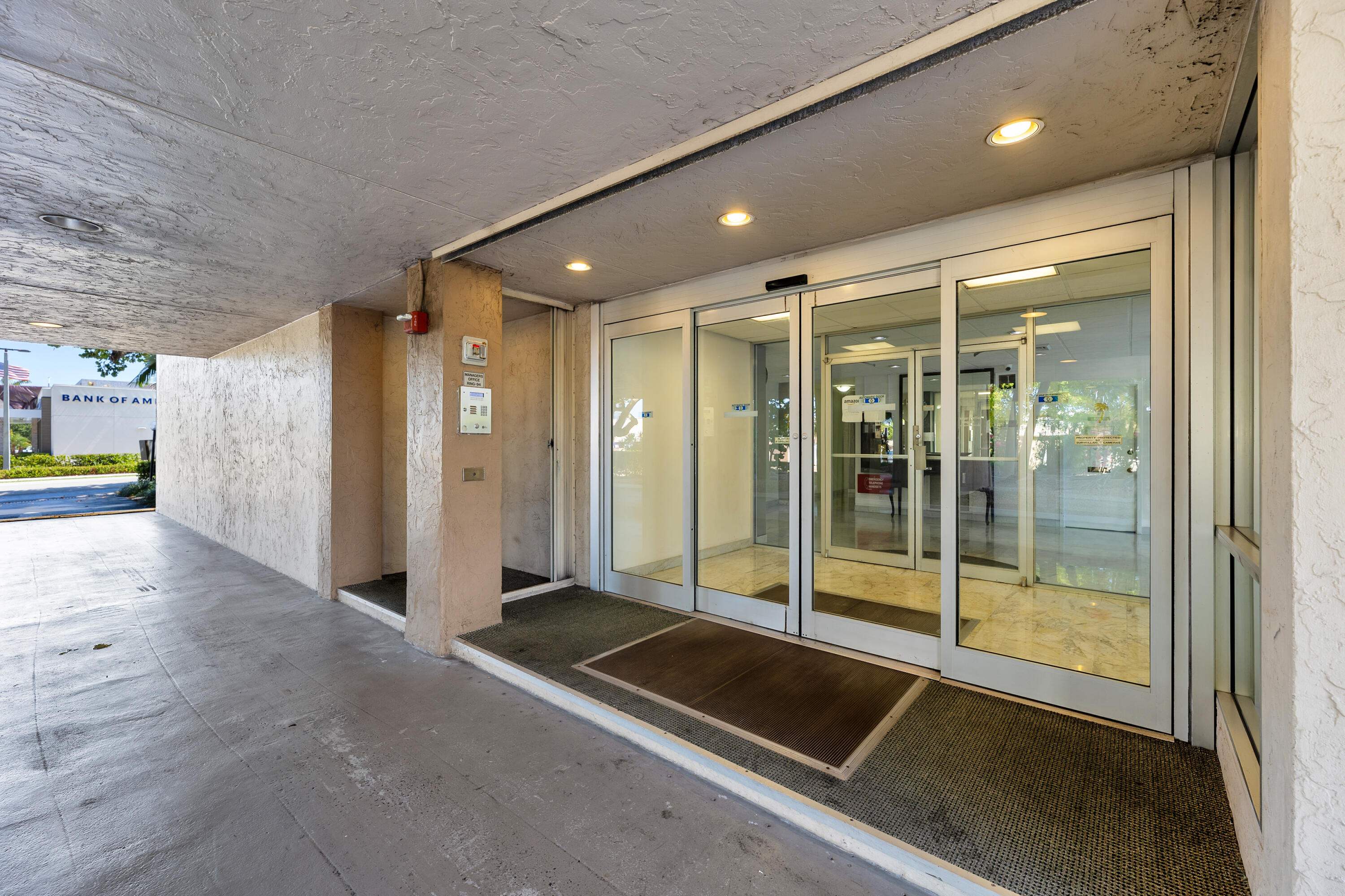 RUNAWAY BAY CONDO - Residential