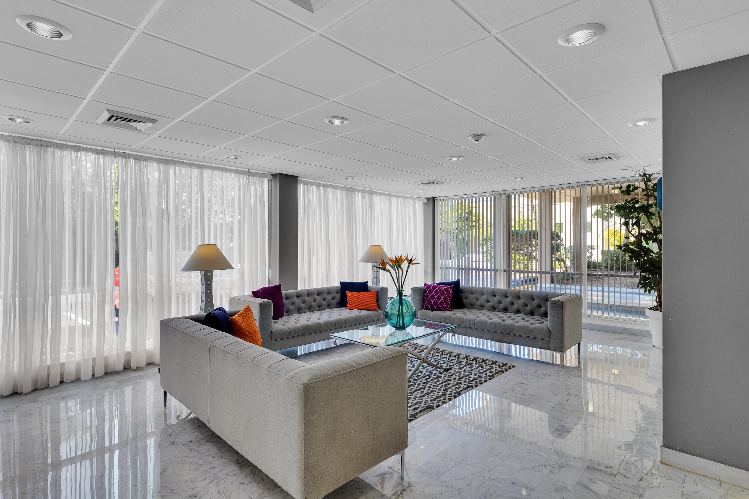 RUNAWAY BAY CONDO - Residential