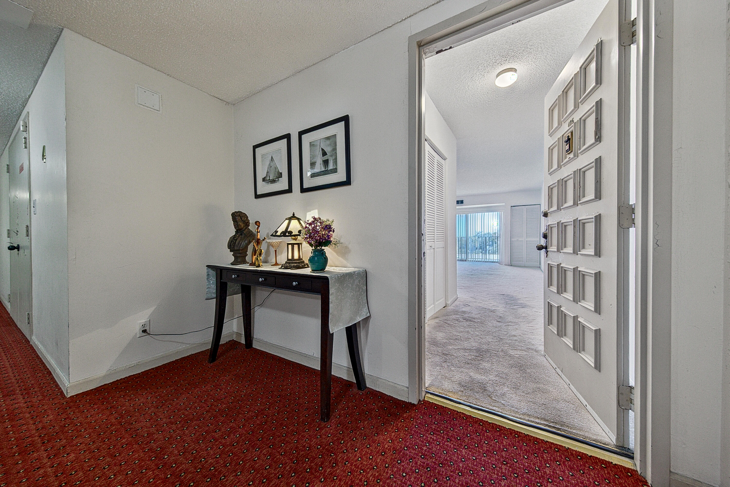 RUNAWAY BAY CONDO - Residential