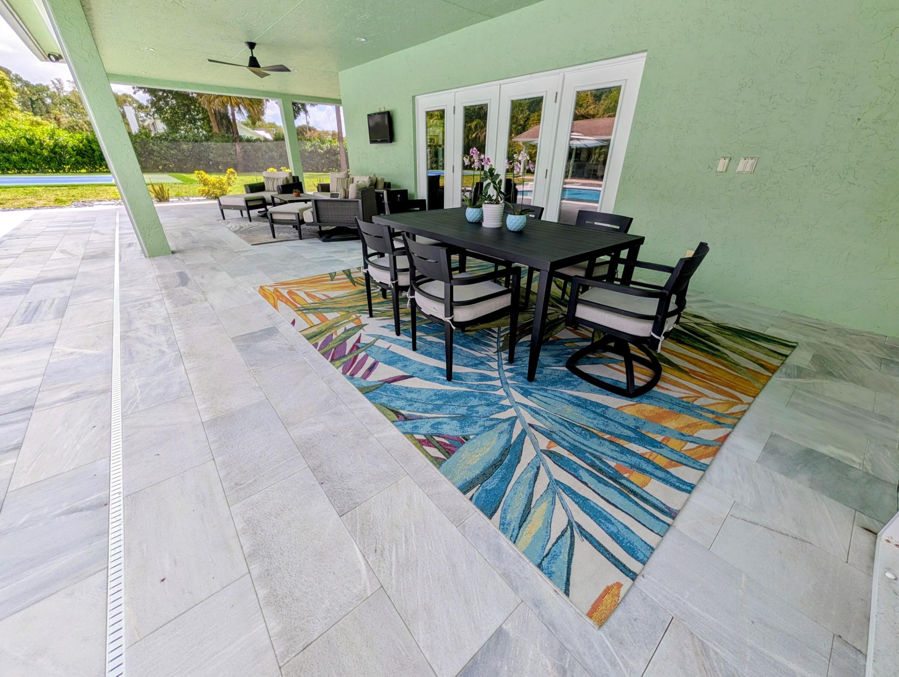PALM BEACH RANCHETTES - Residential