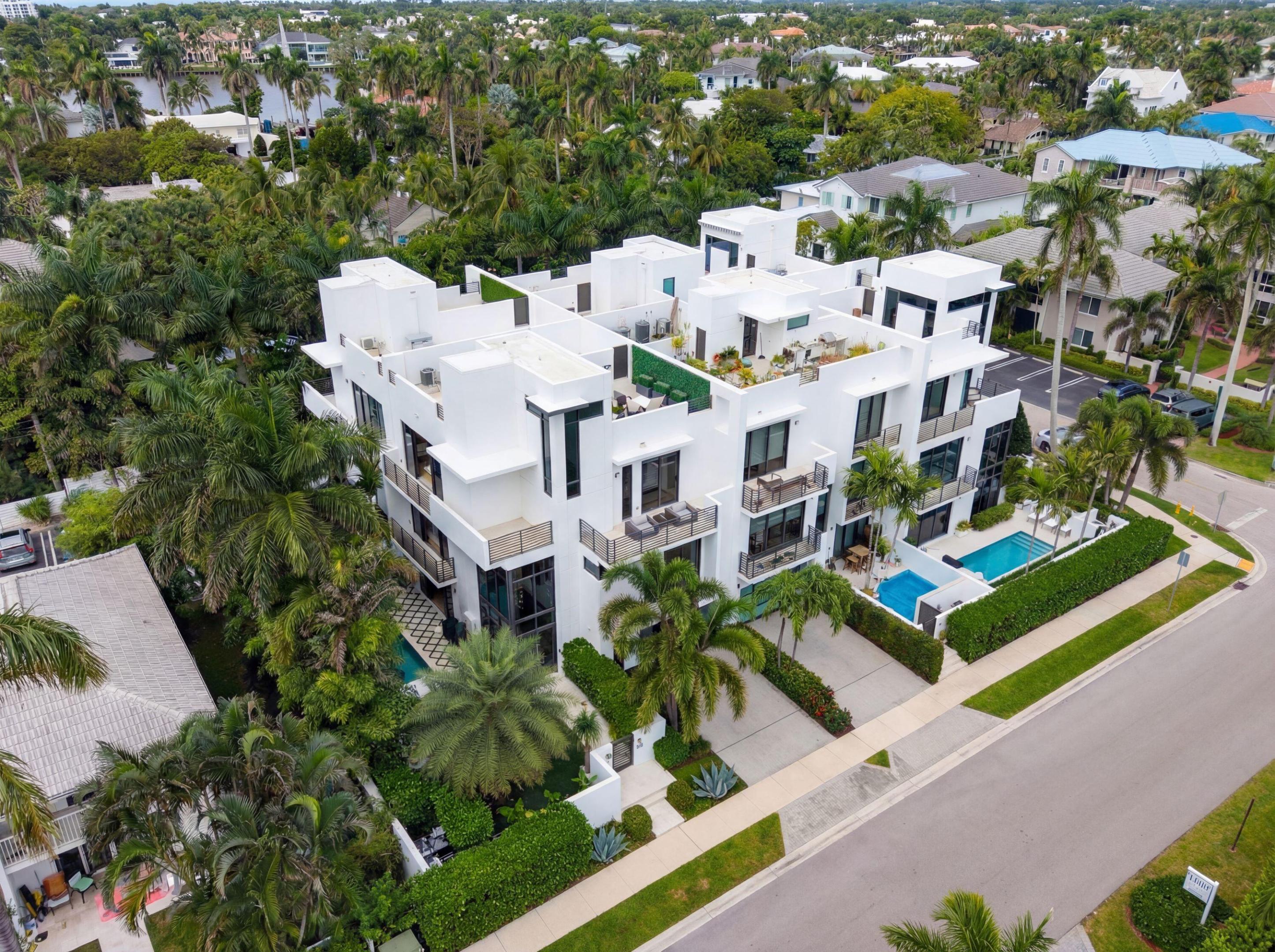 150 OCEANSIDE - Residential