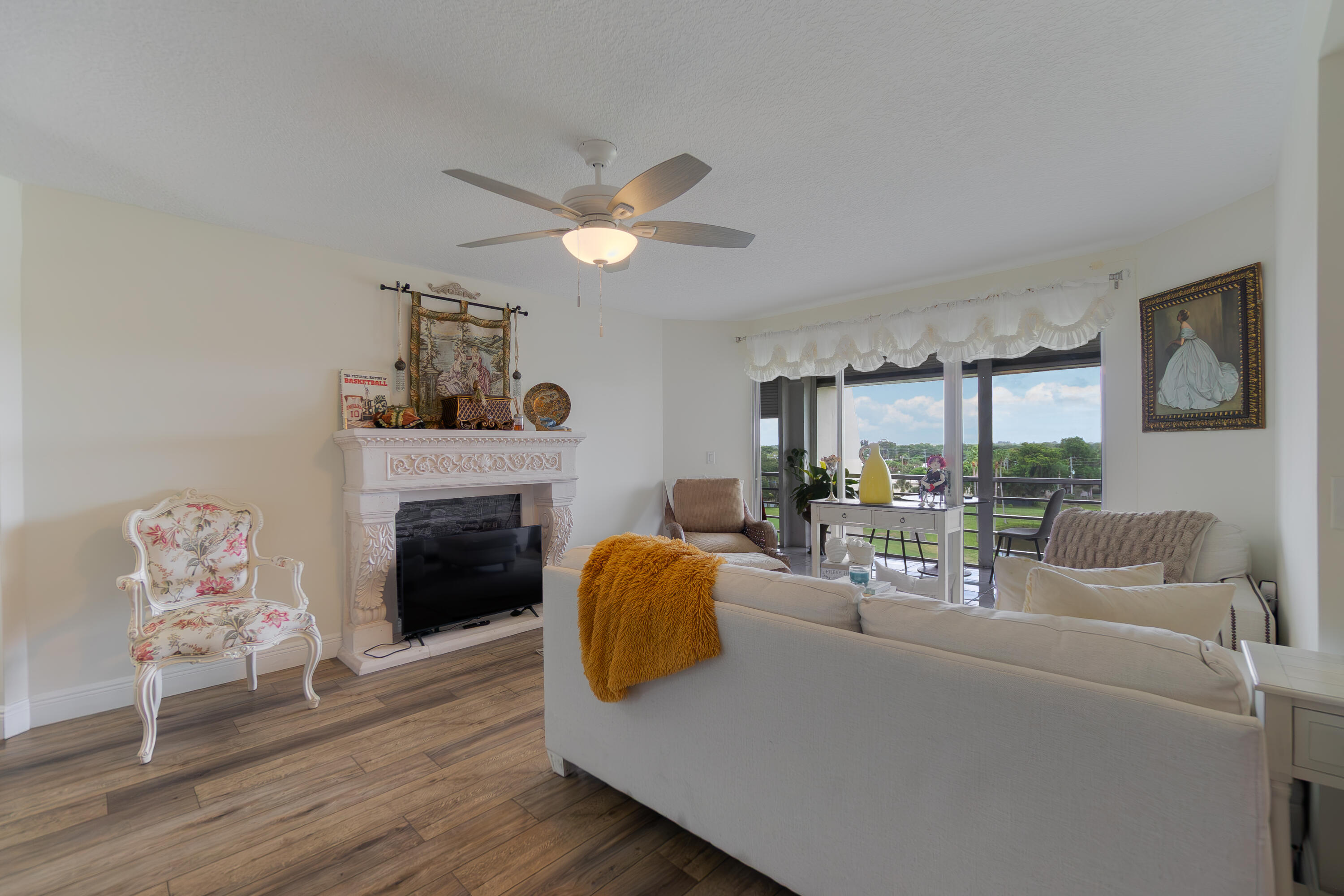 POINCIANA PLACE CONDO 1,2,8 AND 9 - Residential