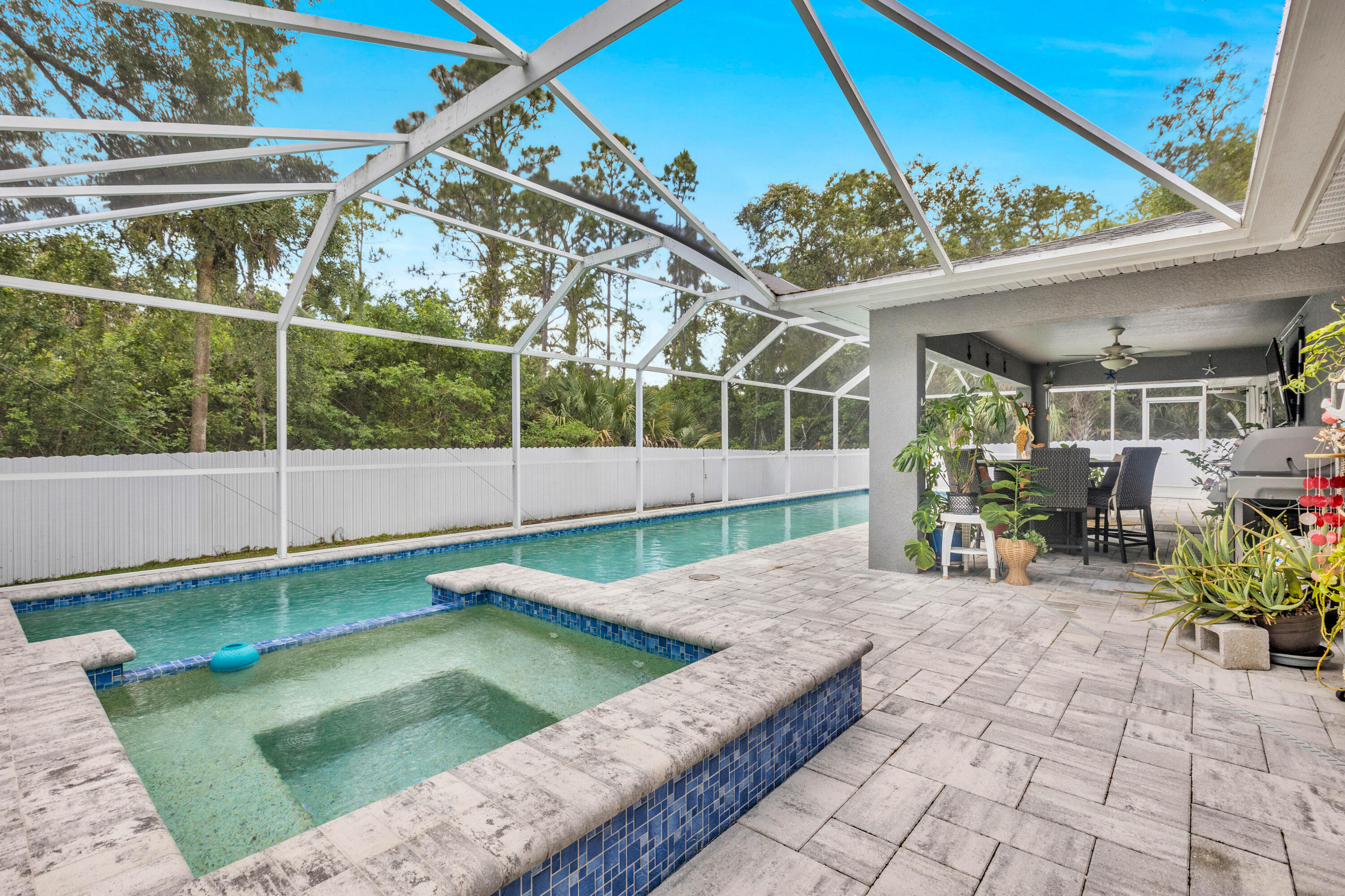 PORT LABELLE UNIT 6 - Residential