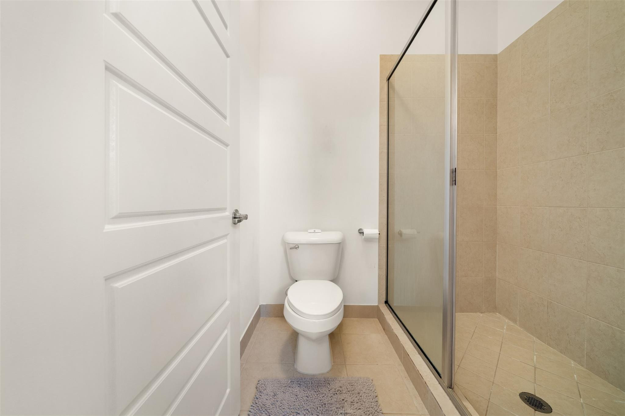 CHAMPION LAKES - Residential