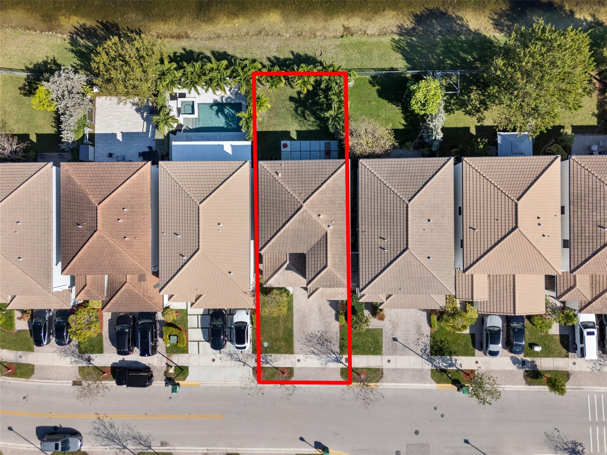 CHAMPION LAKES - Residential