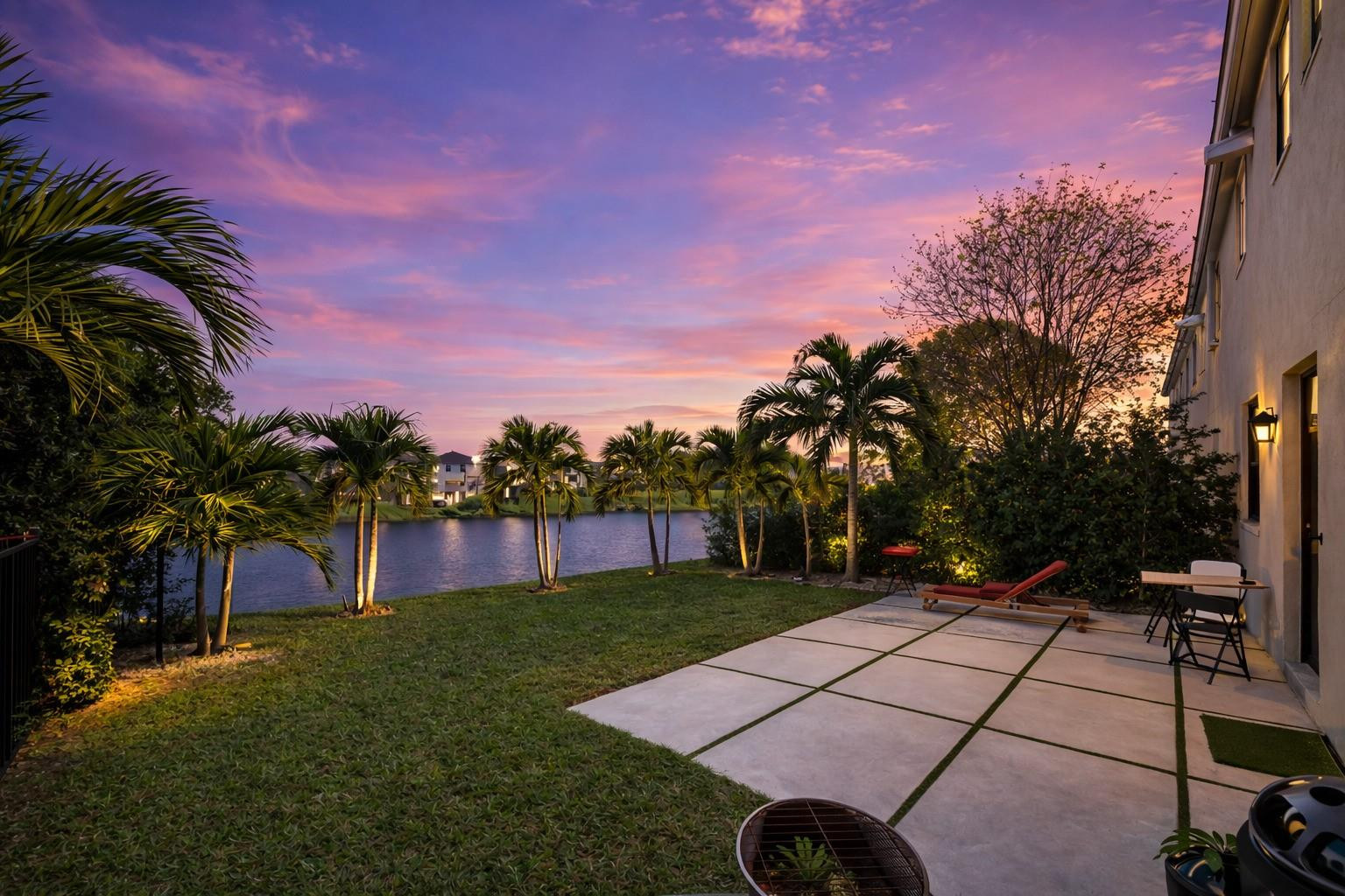 CHAMPION LAKES - Residential