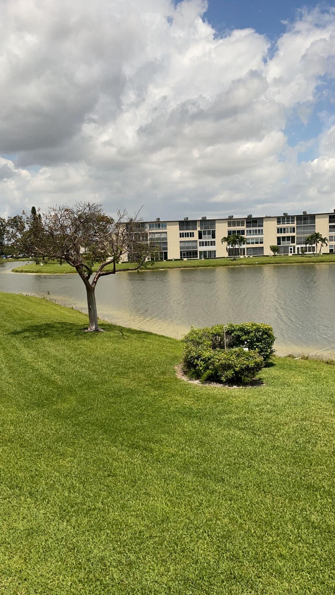 CORNWALL AT CENTURY VILLAGE CONDO - Residential Lease