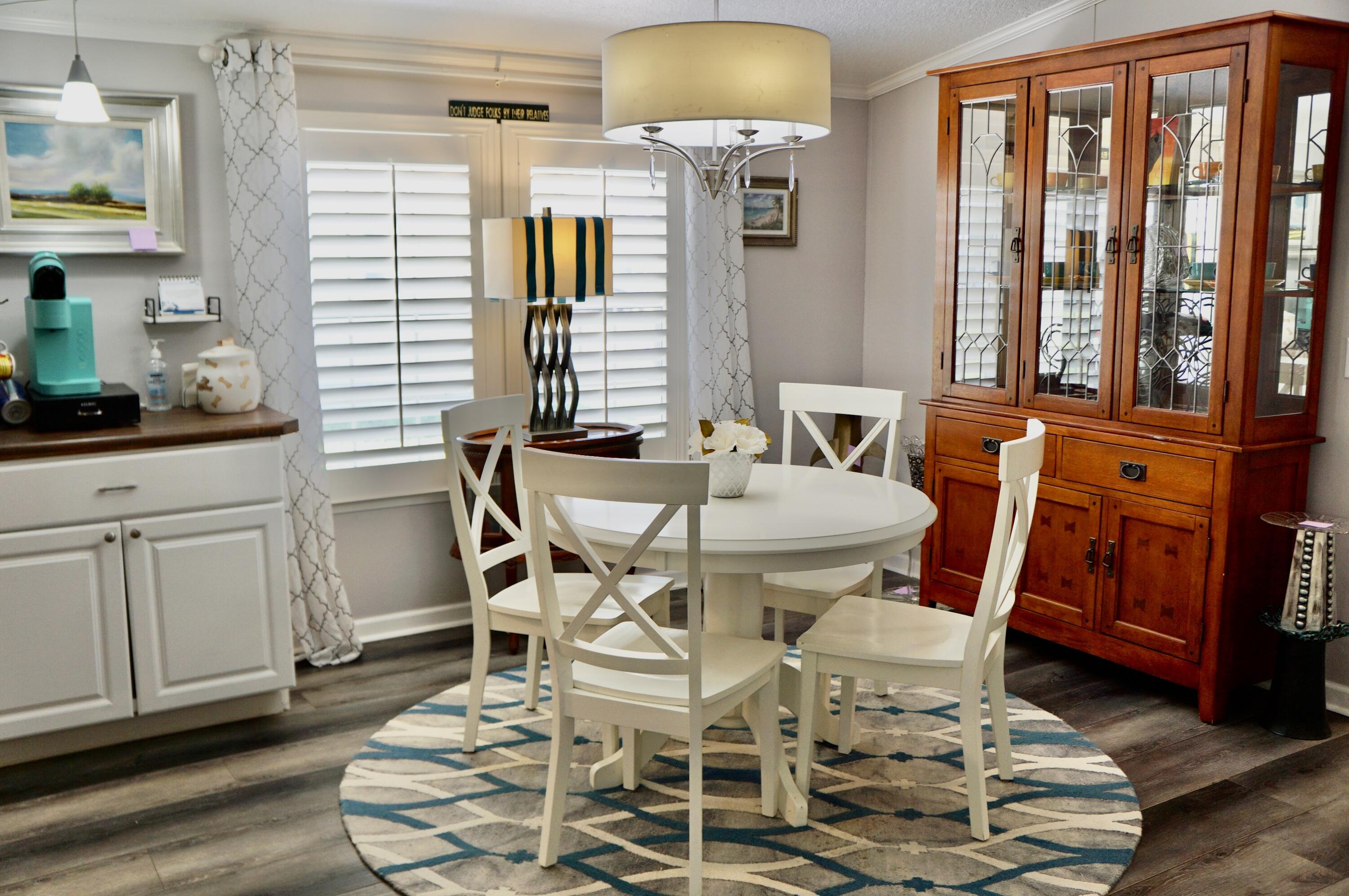 Spanish Lakes - Residential