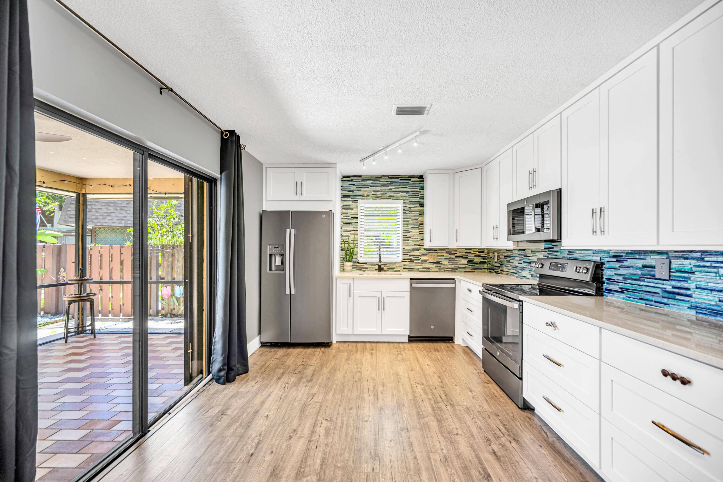 PARKSIDE - Residential