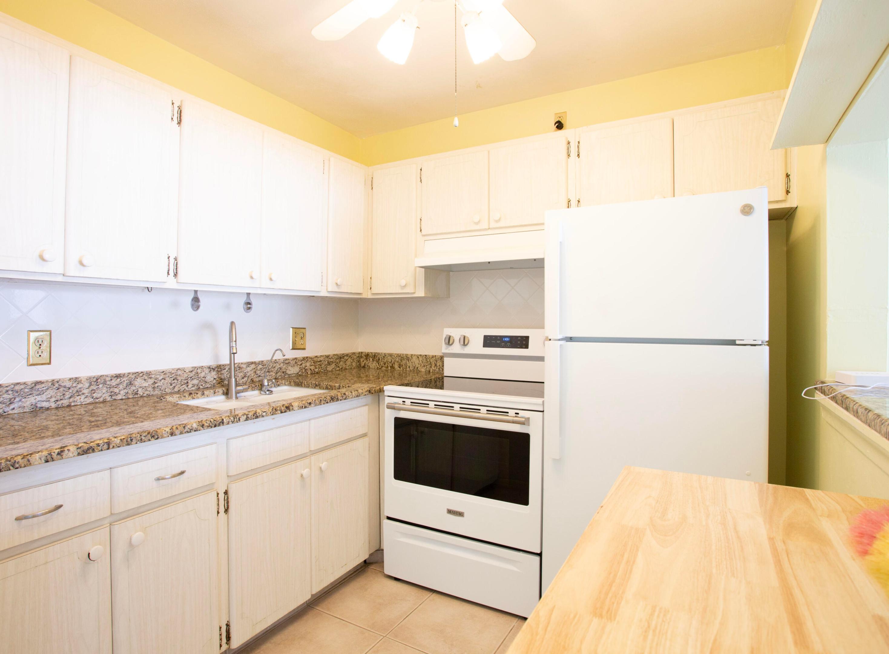 MURRY HILLS APT BLDG CONDO - Residential