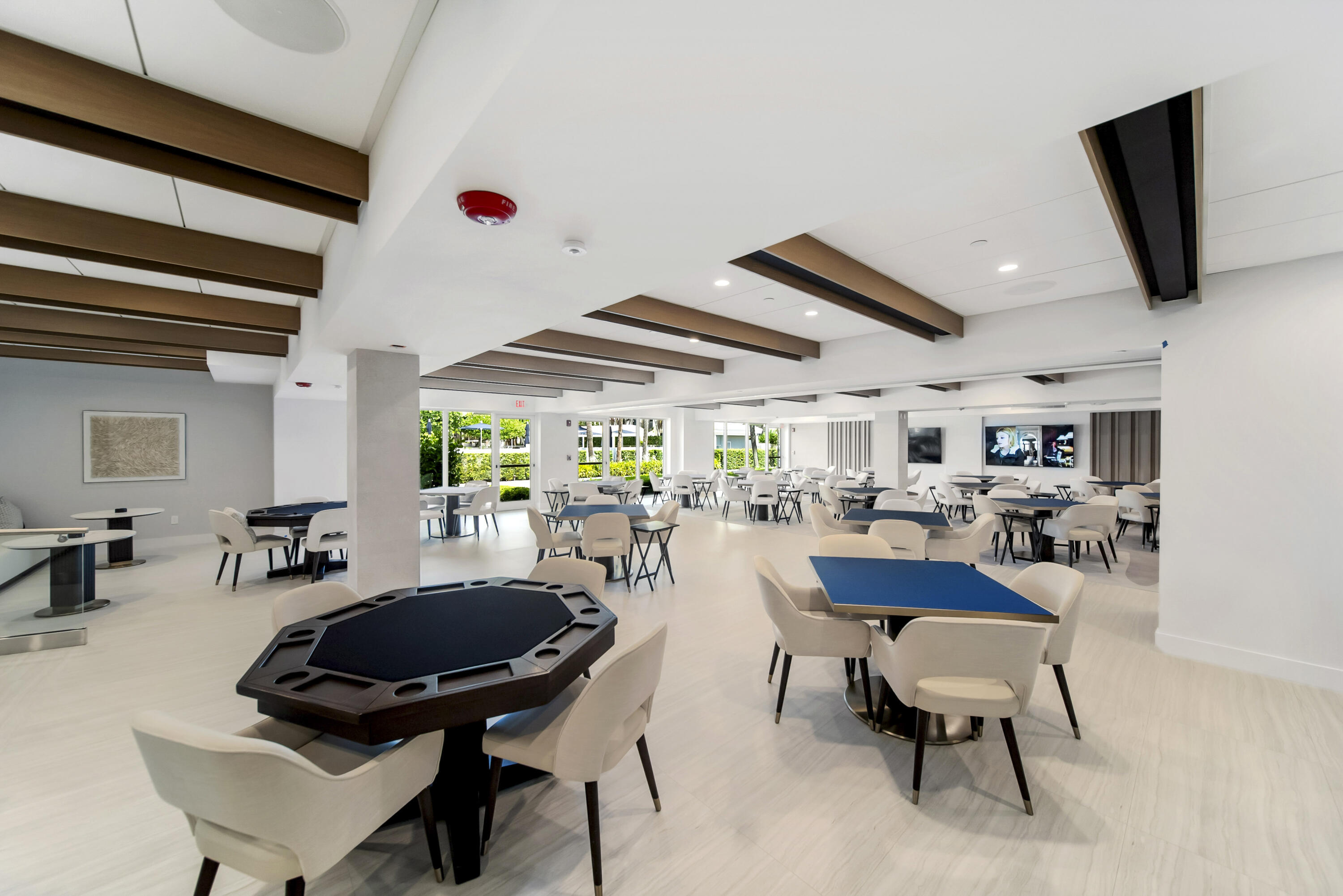 YACHT & RACQUET CLUB OF BOCA RATON CONDO - Residential