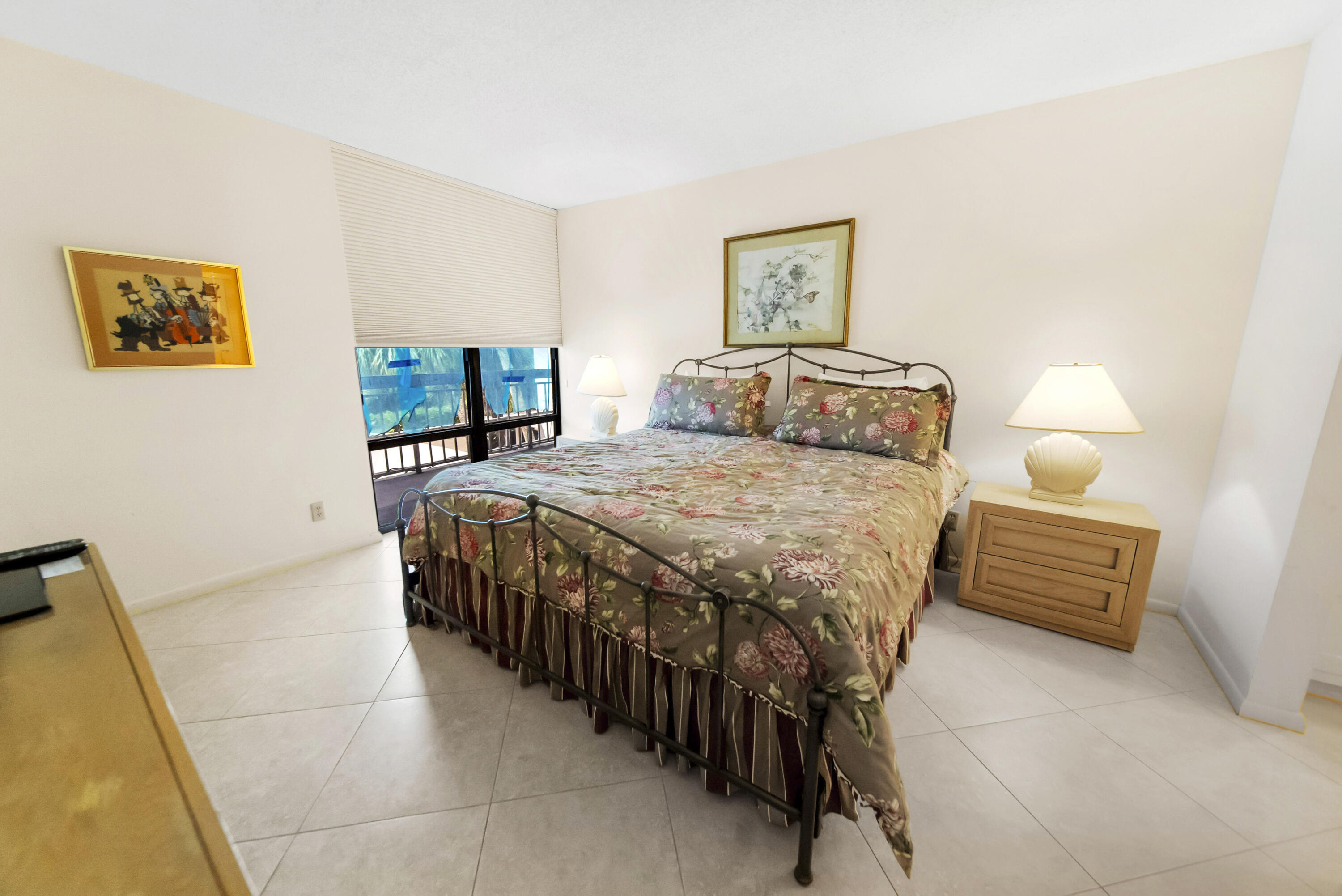 YACHT & RACQUET CLUB OF BOCA RATON CONDO - Residential