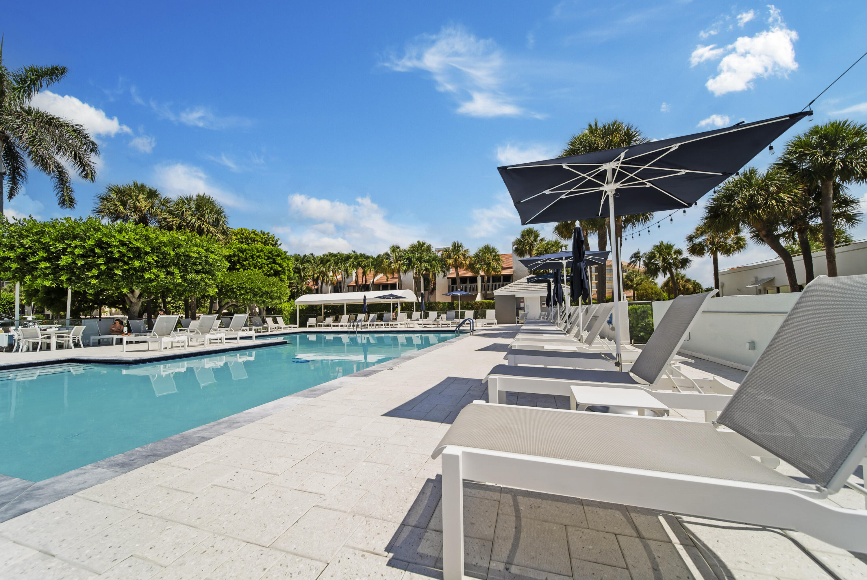 YACHT & RACQUET CLUB OF BOCA RATON CONDO - Residential