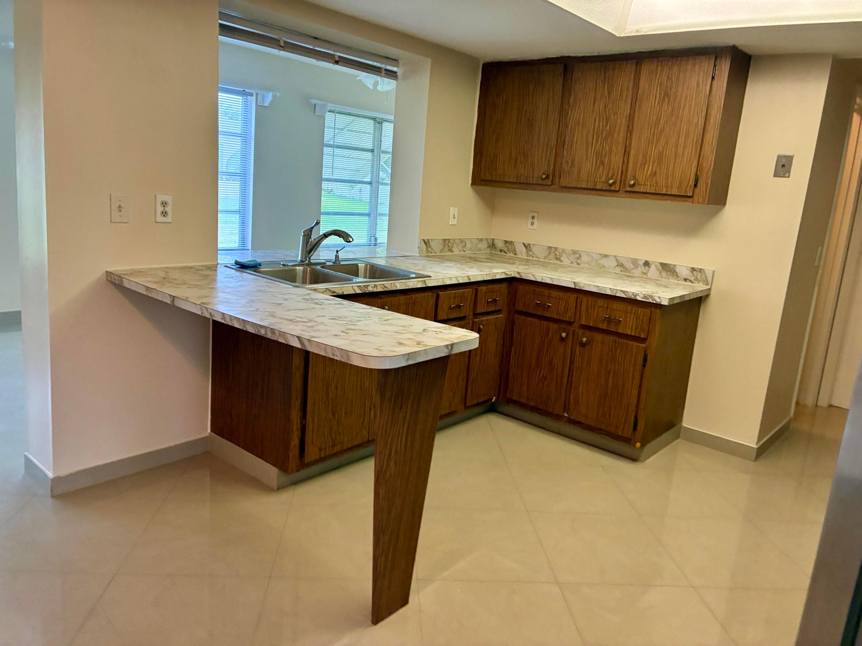 PARADISE GARDENS SEC 4 - Residential Lease