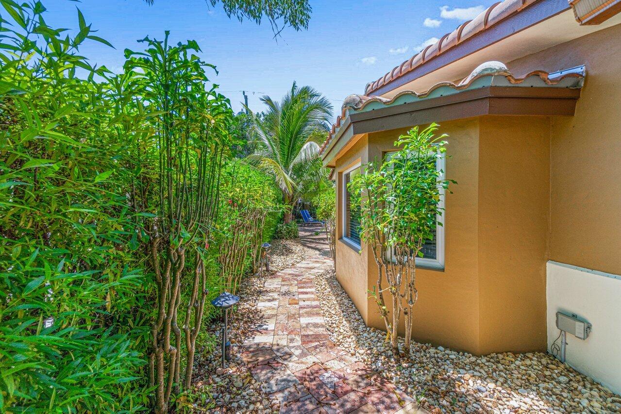 TUNISON PALMS SEC 2 - Residential Lease