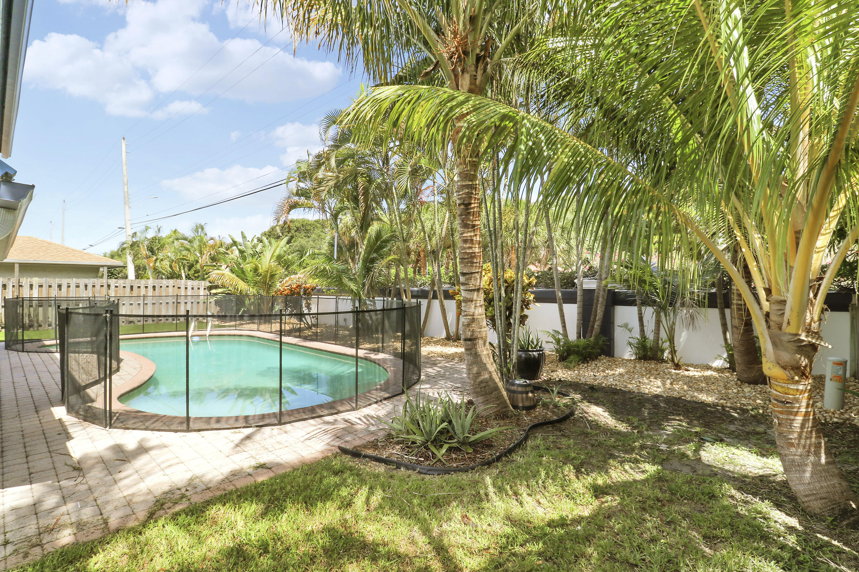 RAINWOOD WEST - Residential