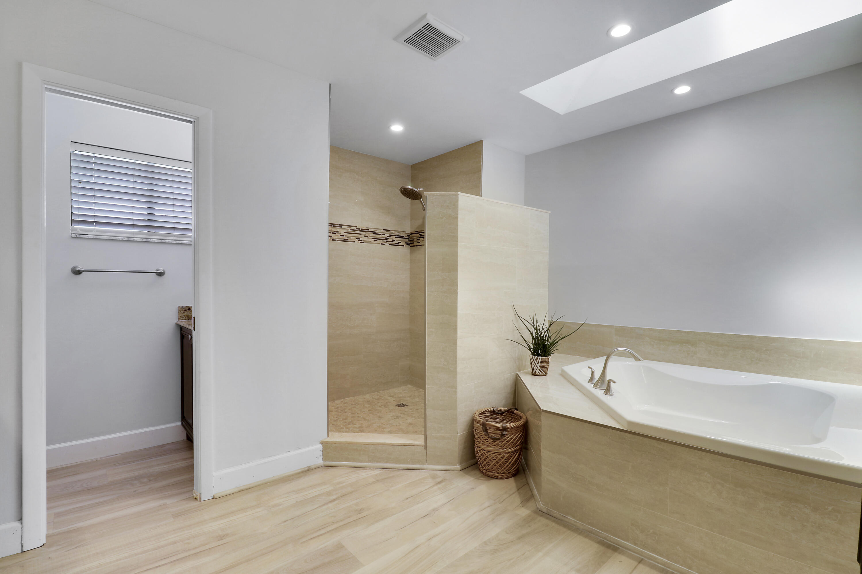 RAINWOOD WEST - Residential
