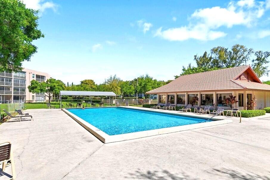 SABAL PALM OF PINE RIDGE - Residential