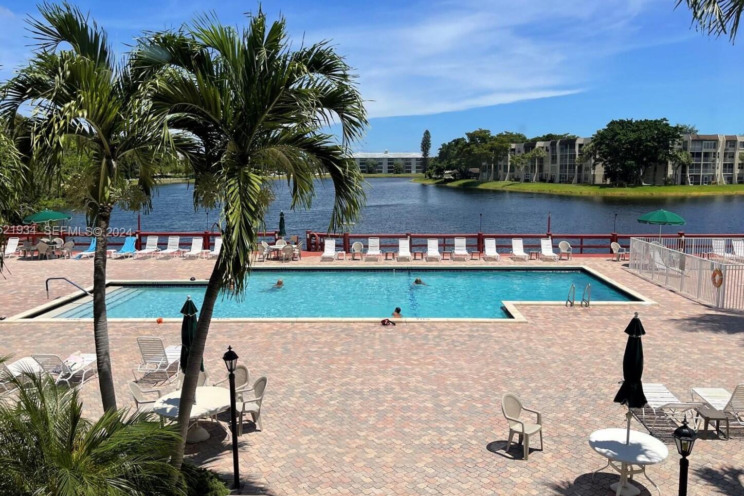 SABAL PALM OF PINE RIDGE - Residential