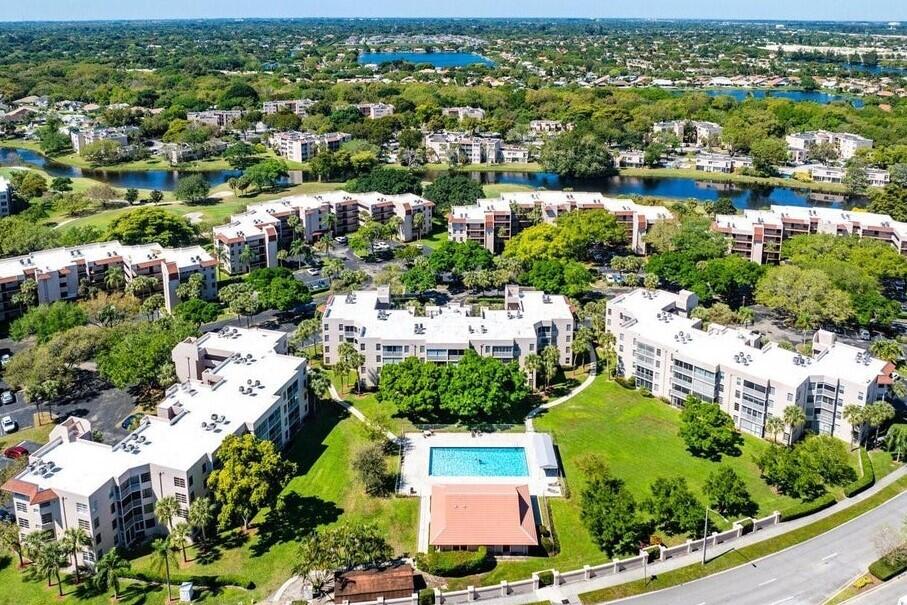 SABAL PALM OF PINE RIDGE - Residential