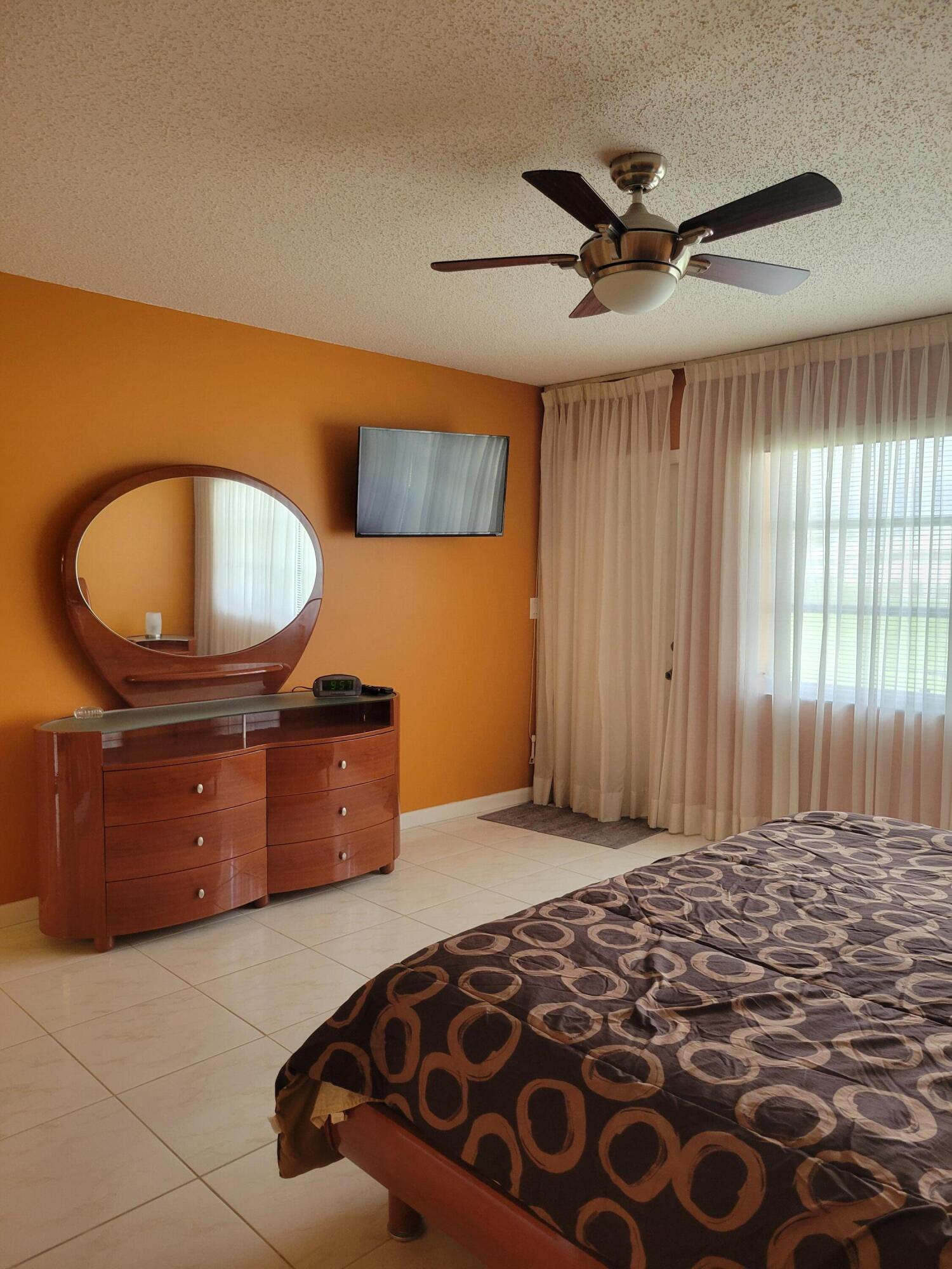 HIGH POINT OF DELRAY WEST CONDO SEC 1&2 - Residential Lease