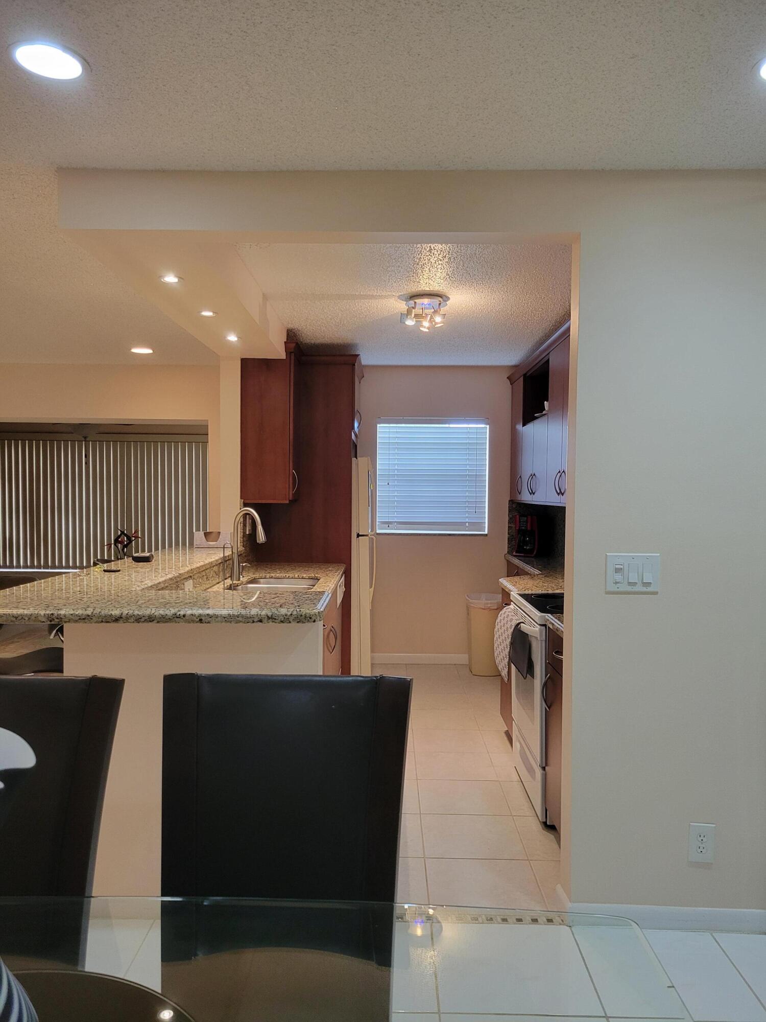 HIGH POINT OF DELRAY WEST CONDO SEC 1&2 - Residential Lease