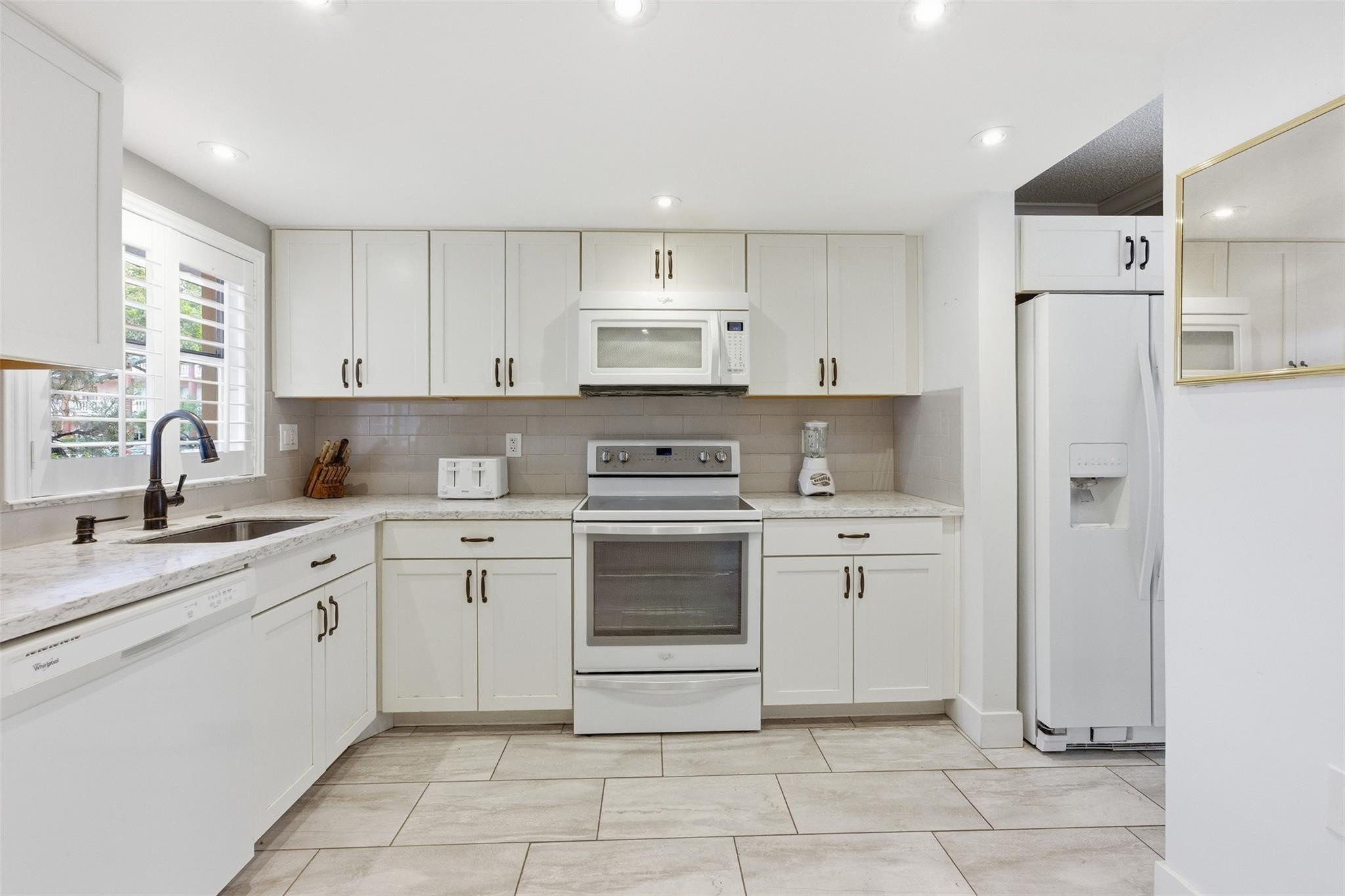 Sunrise Lakes 3 - Residential