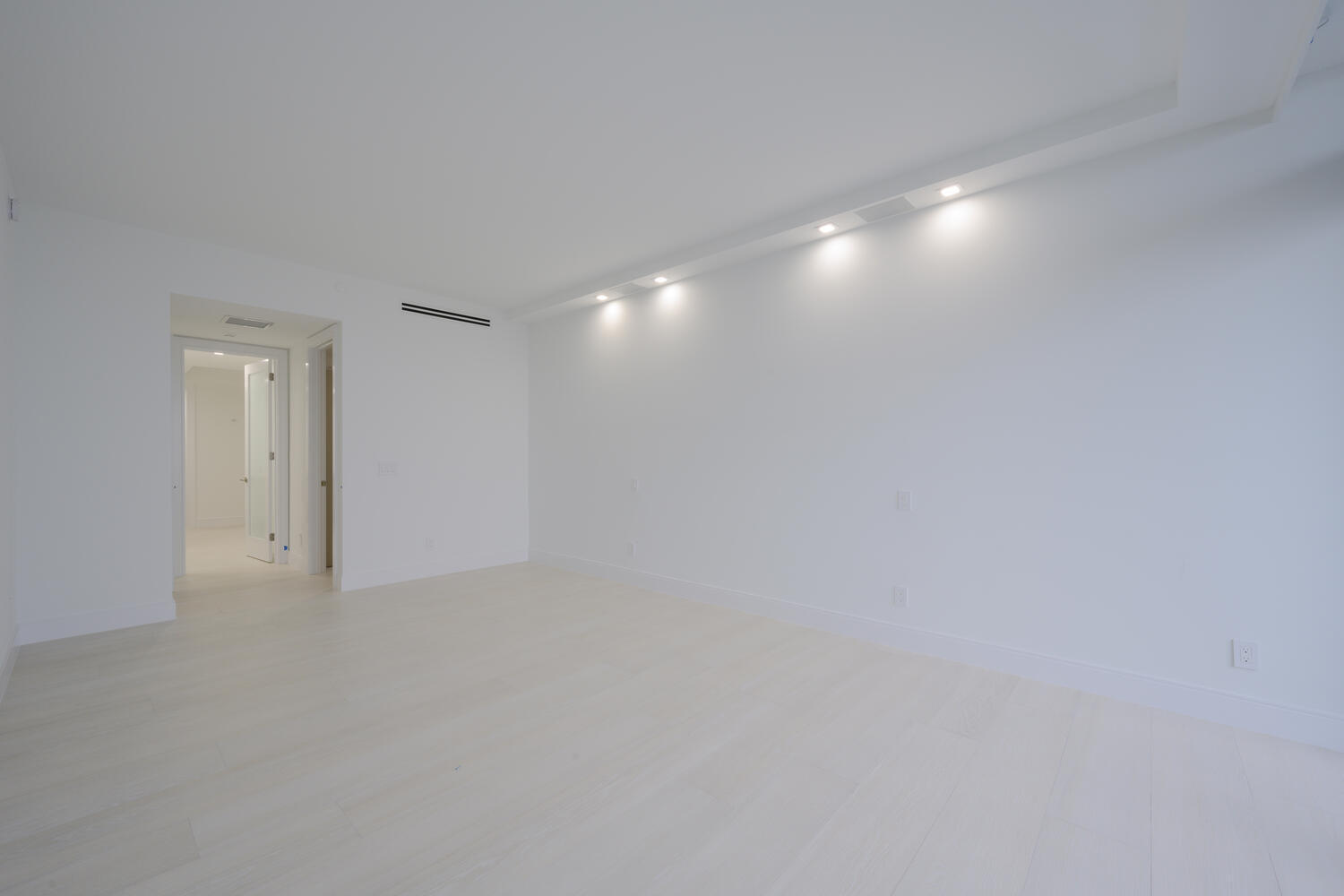 PLAZA OF THE PALM BEACHES CONDO - Residential