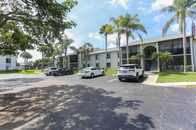 PALM CLUB VILLAGE I CONDO - Residential