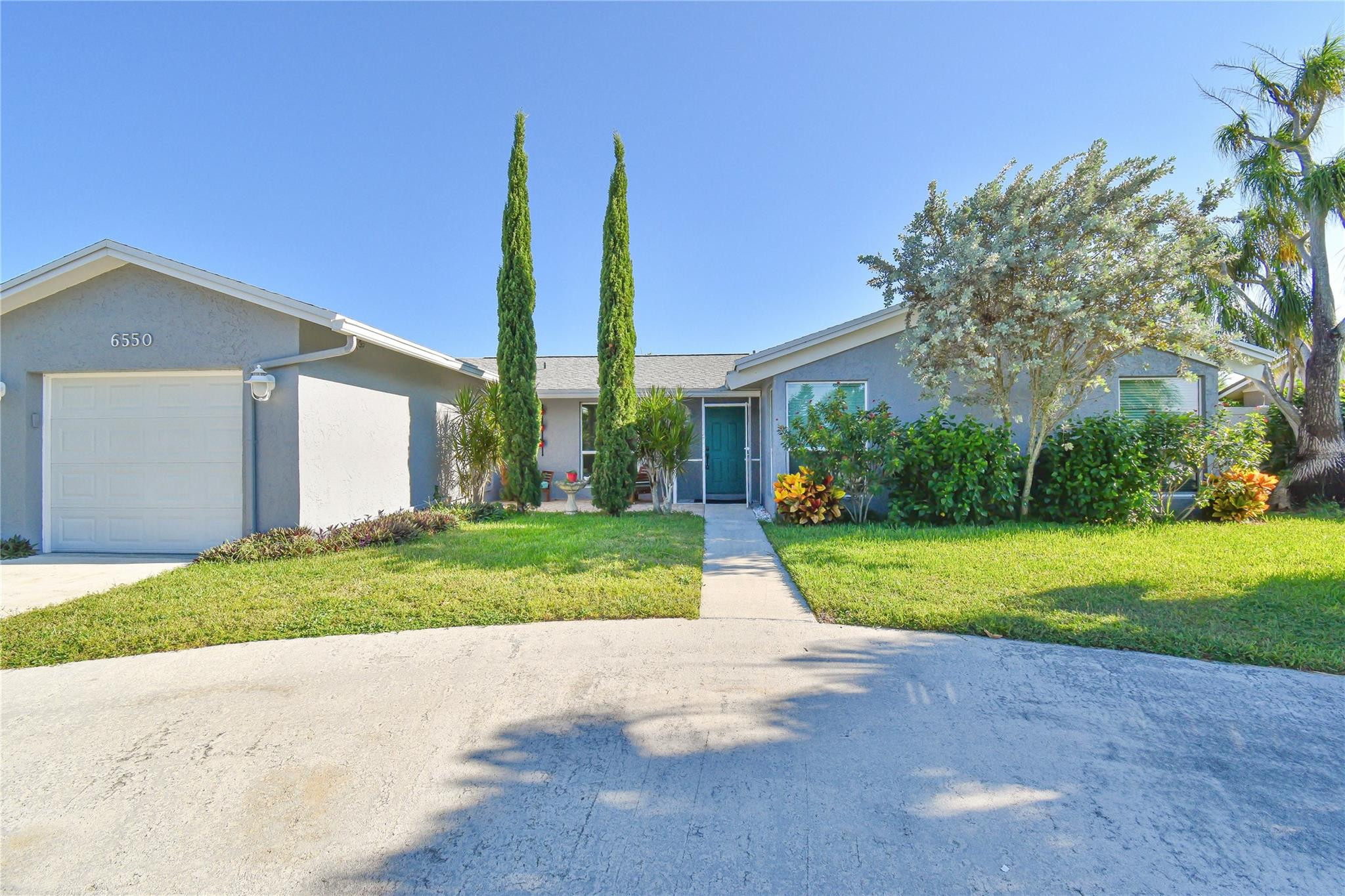 Furnished and beautifully renovated is this chic and contemporary design offering a complete cozy and comfortable environment in this 3 bedroom 2 bath home in central Delray. An absolute must see! Lawn care is included! Stainless steel appliances, 2022 Roof, Full Impact Windows and a red light sauna in the yard. Just minutes to shopping, great restaurants and downtown Delray. Seasonal Rentals welcomed.