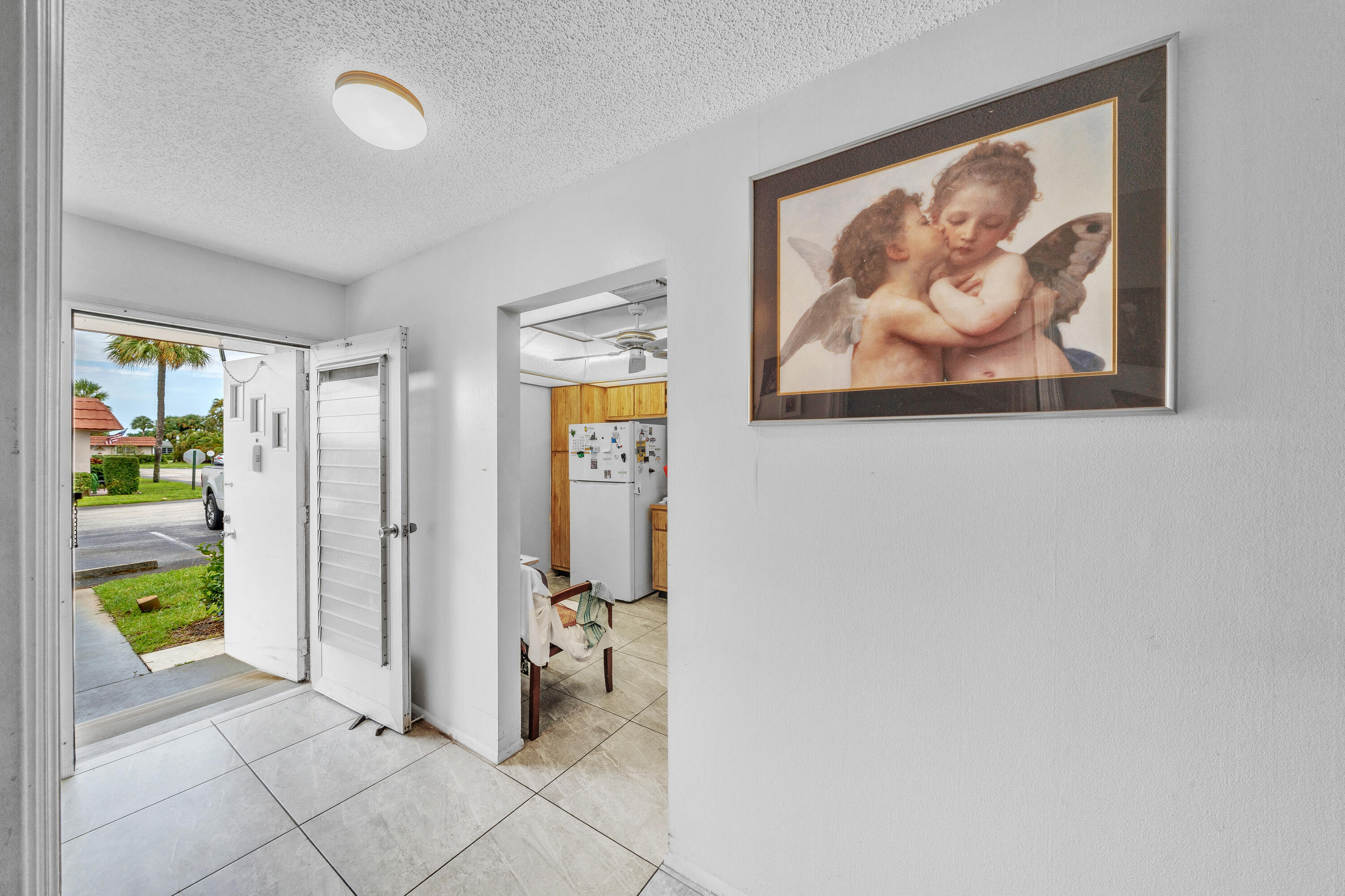CRESTHAVEN CONDO TOWNHOMES SEC 2 - Residential
