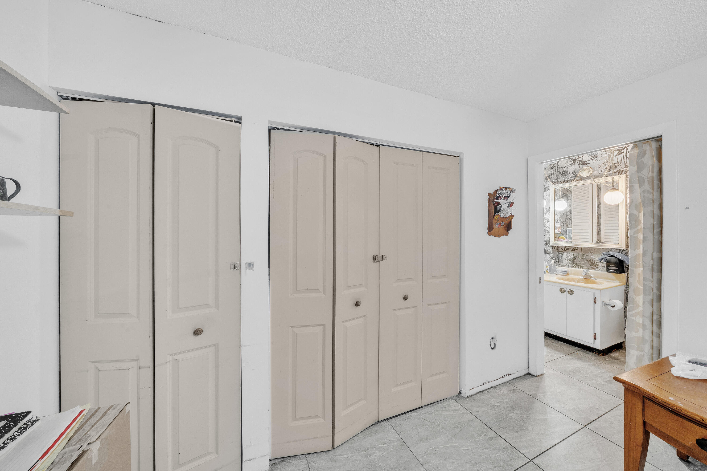 CRESTHAVEN CONDO TOWNHOMES SEC 2 - Residential