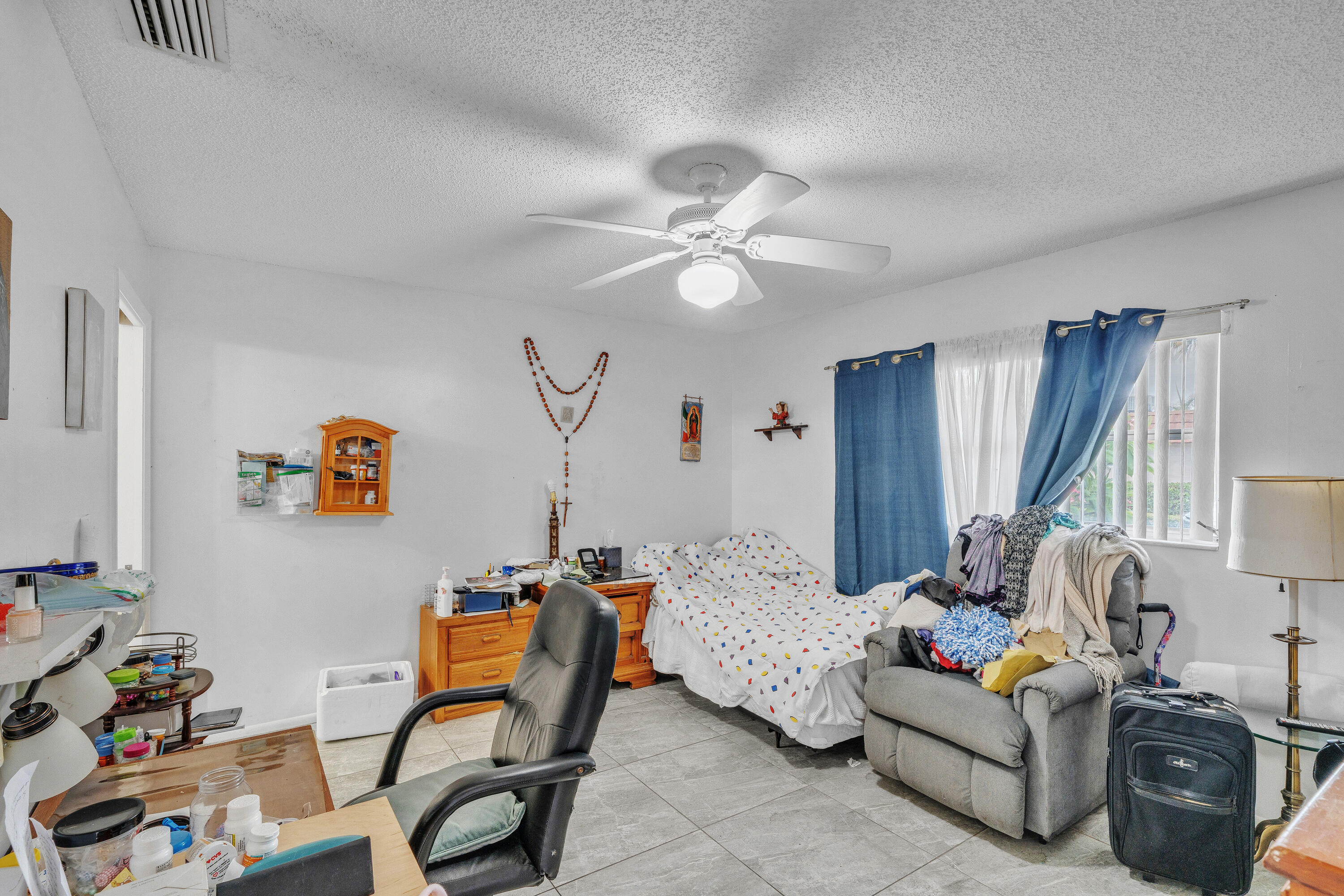 CRESTHAVEN CONDO TOWNHOMES SEC 2 - Residential
