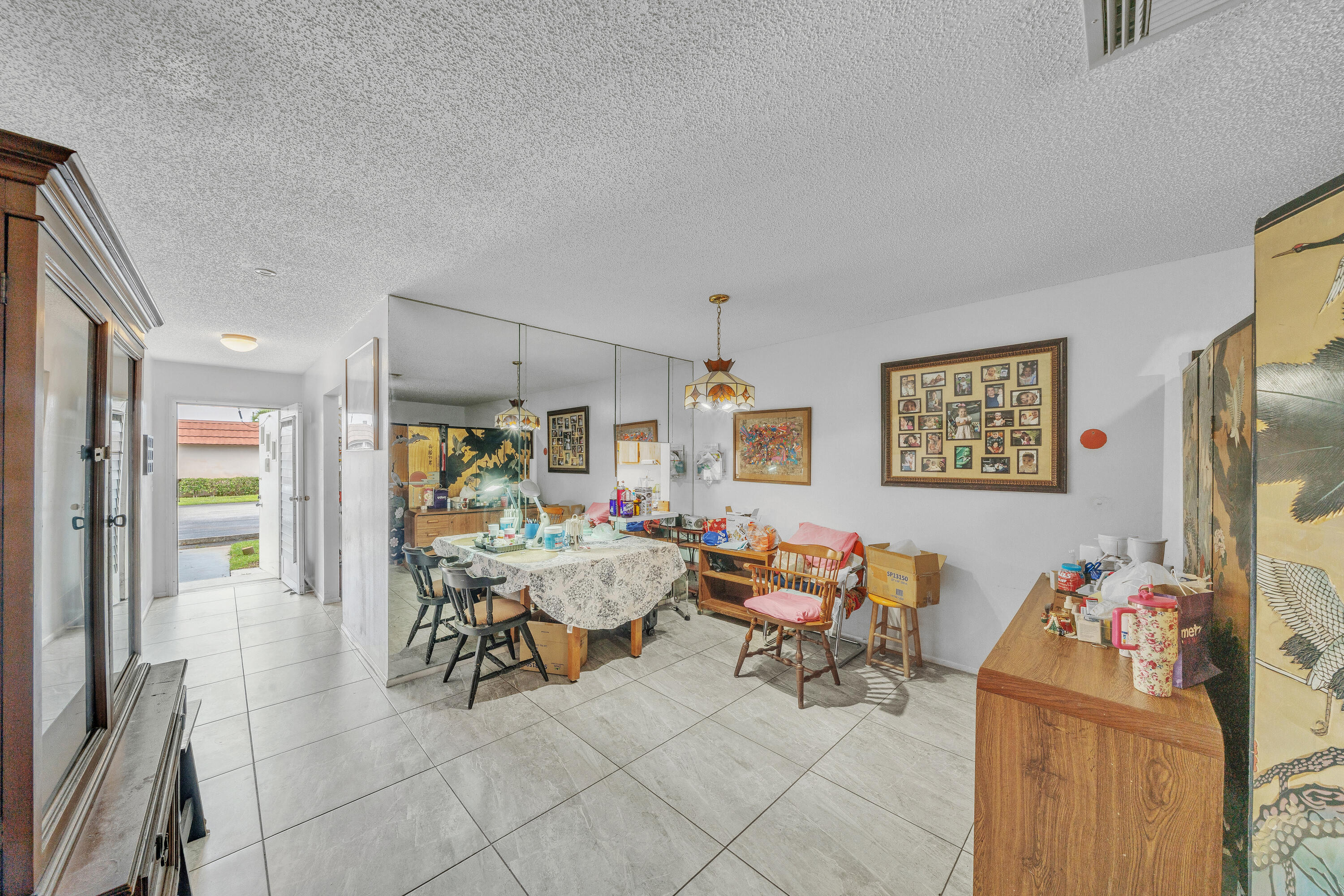 CRESTHAVEN CONDO TOWNHOMES SEC 2 - Residential