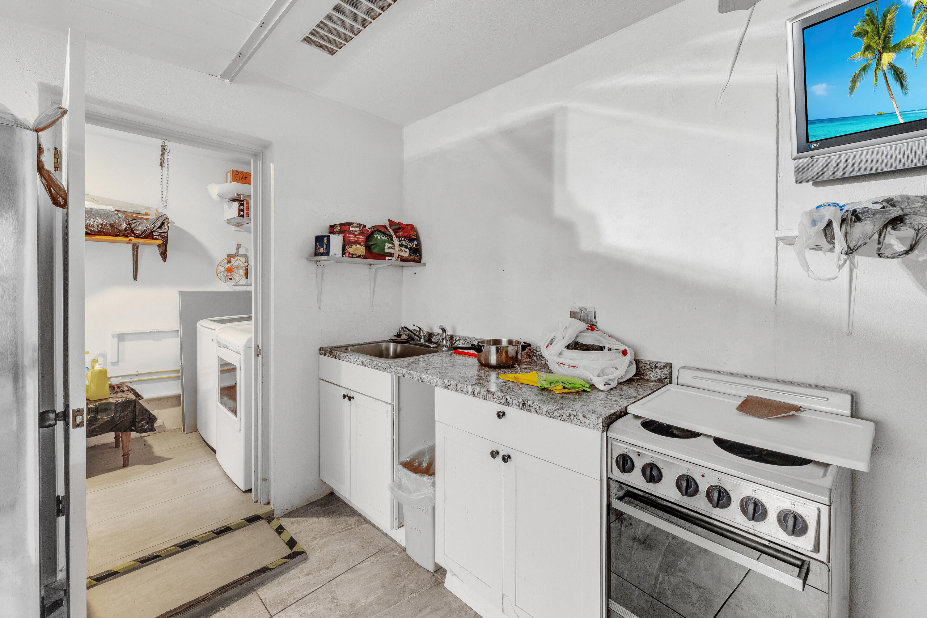 CRESTHAVEN CONDO TOWNHOMES SEC 2 - Residential