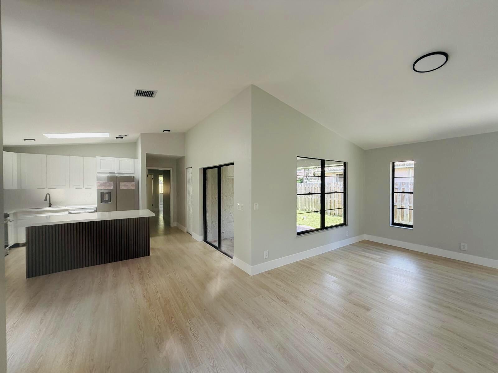 CORAL SPRINGS UNIVERSITY DRIVE - Residential
