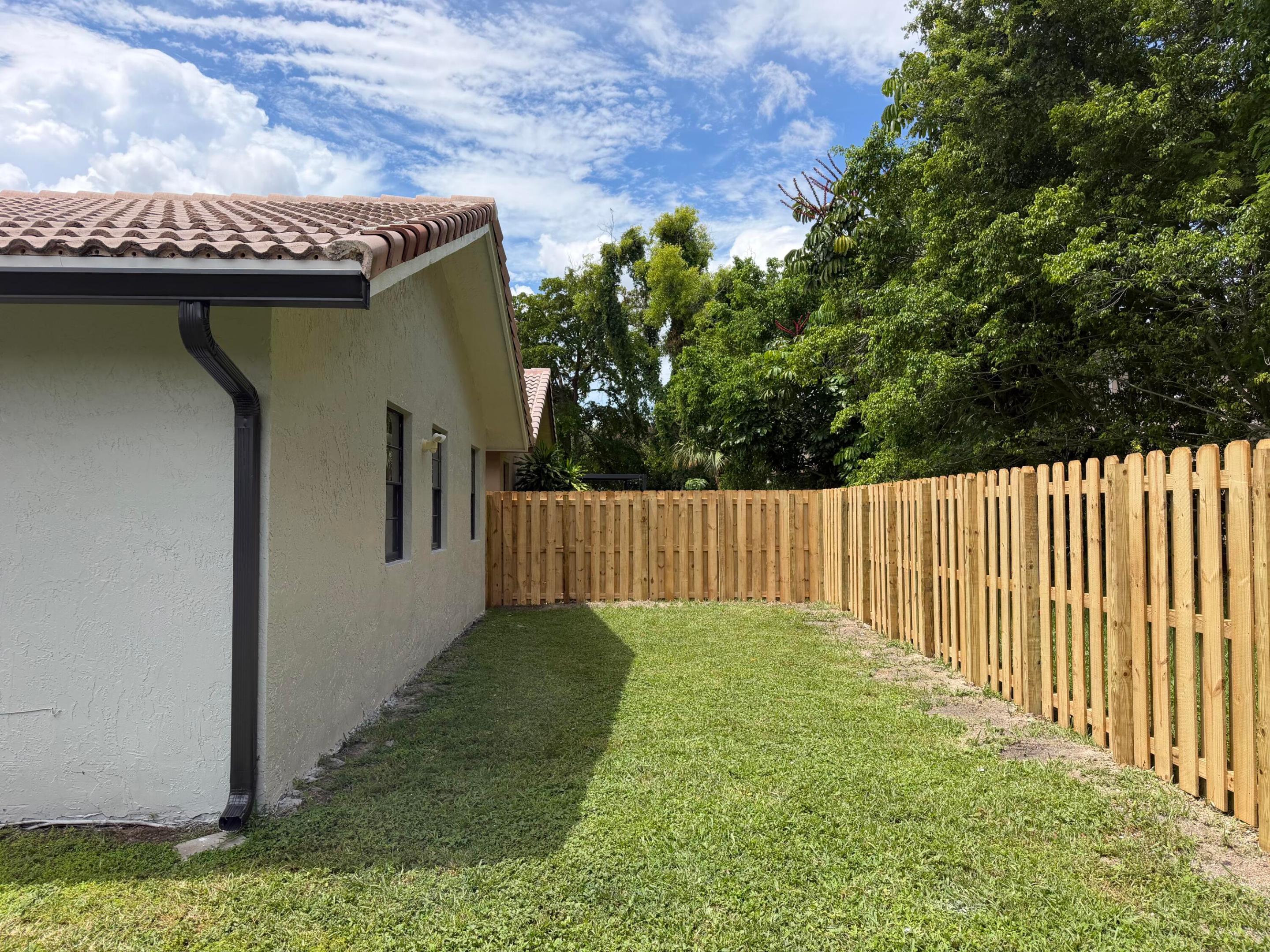 CORAL SPRINGS UNIVERSITY DRIVE - Residential