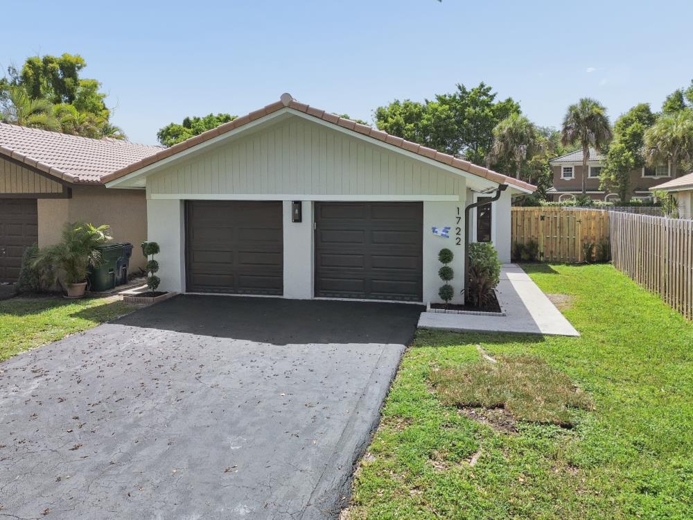 CORAL SPRINGS UNIVERSITY DRIVE - Residential