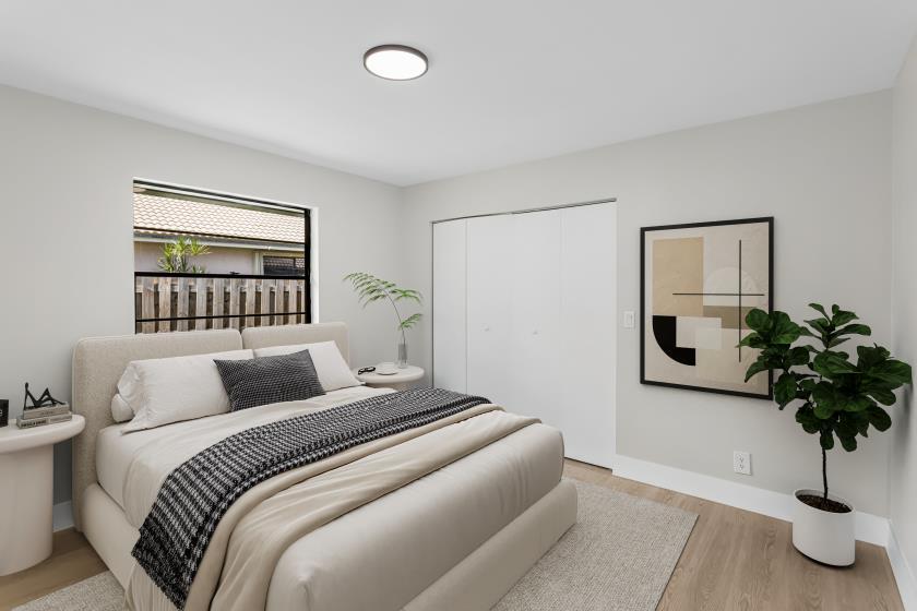 CORAL SPRINGS UNIVERSITY DRIVE - Residential