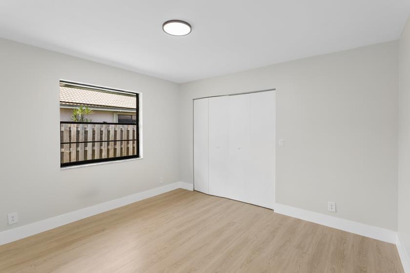 CORAL SPRINGS UNIVERSITY DRIVE - Residential
