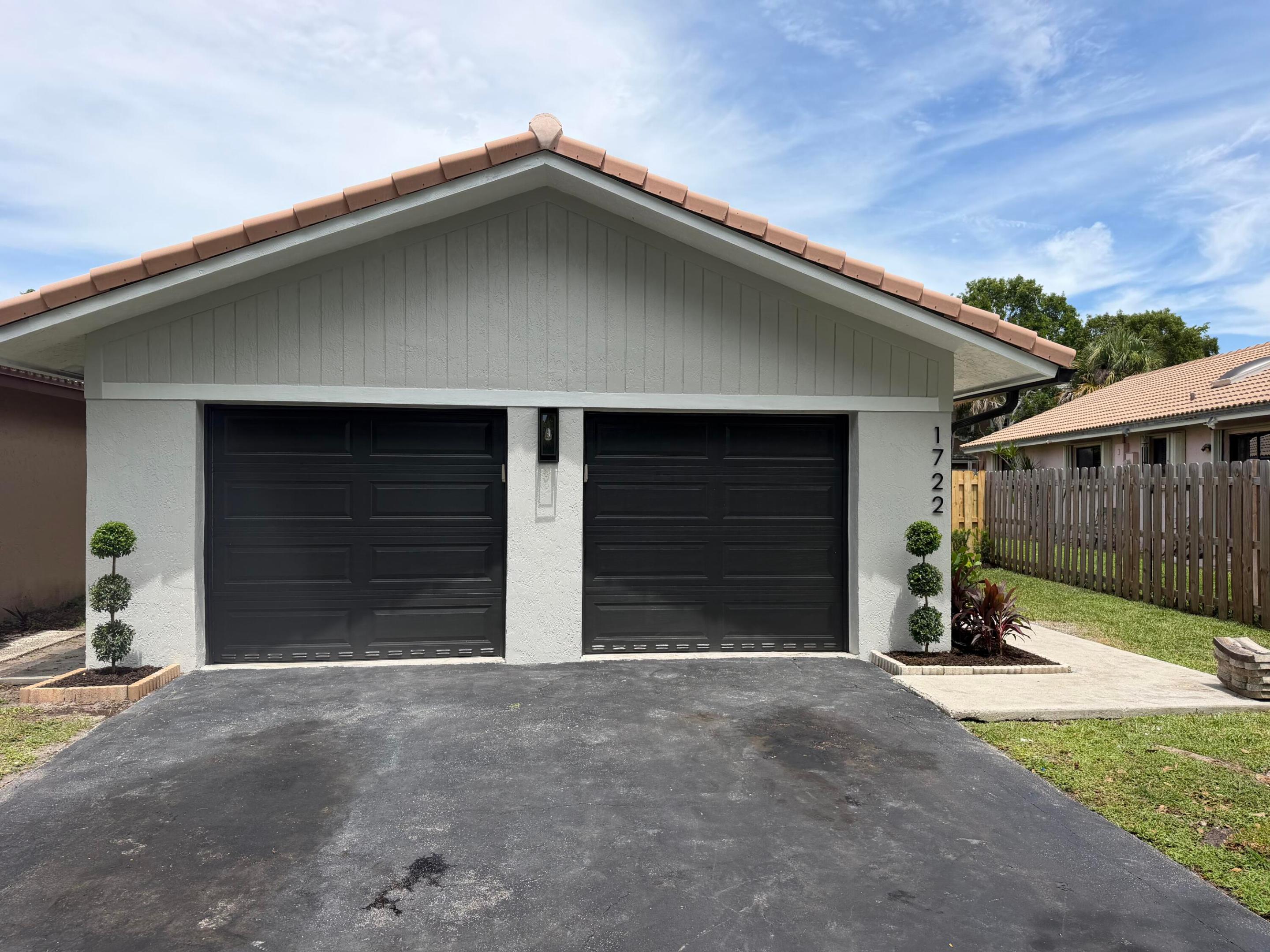 CORAL SPRINGS UNIVERSITY DRIVE - Residential