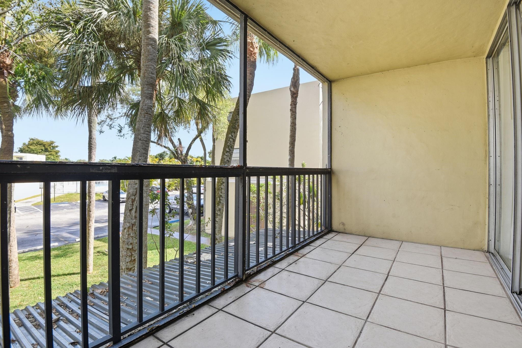 GARDENS OF KENDALL SO CONDO #1 - Residential