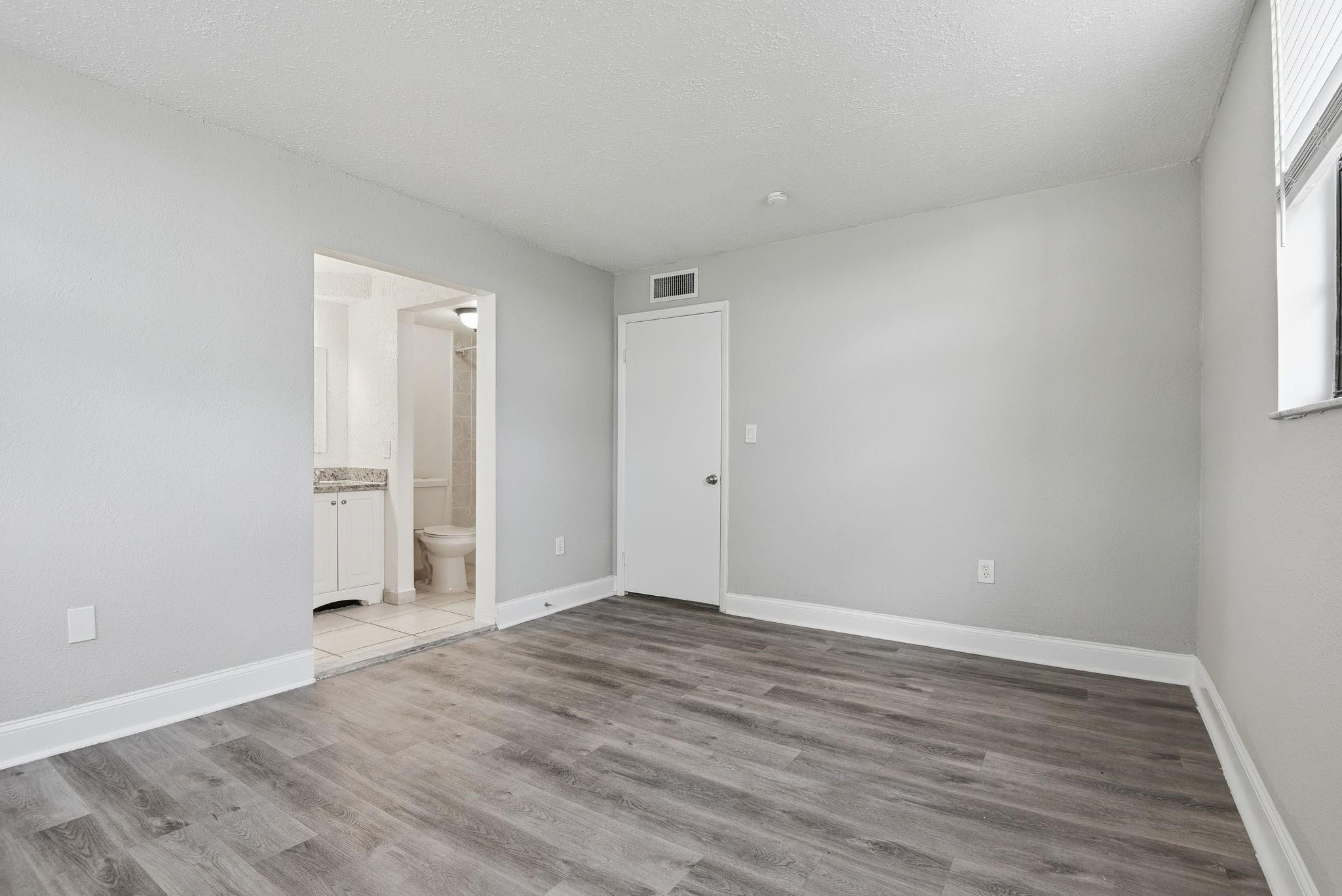 GARDENS OF KENDALL SO CONDO #1 - Residential