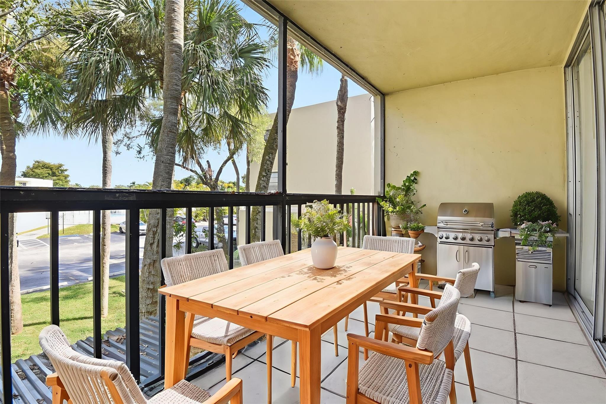 GARDENS OF KENDALL SO CONDO #1 - Residential