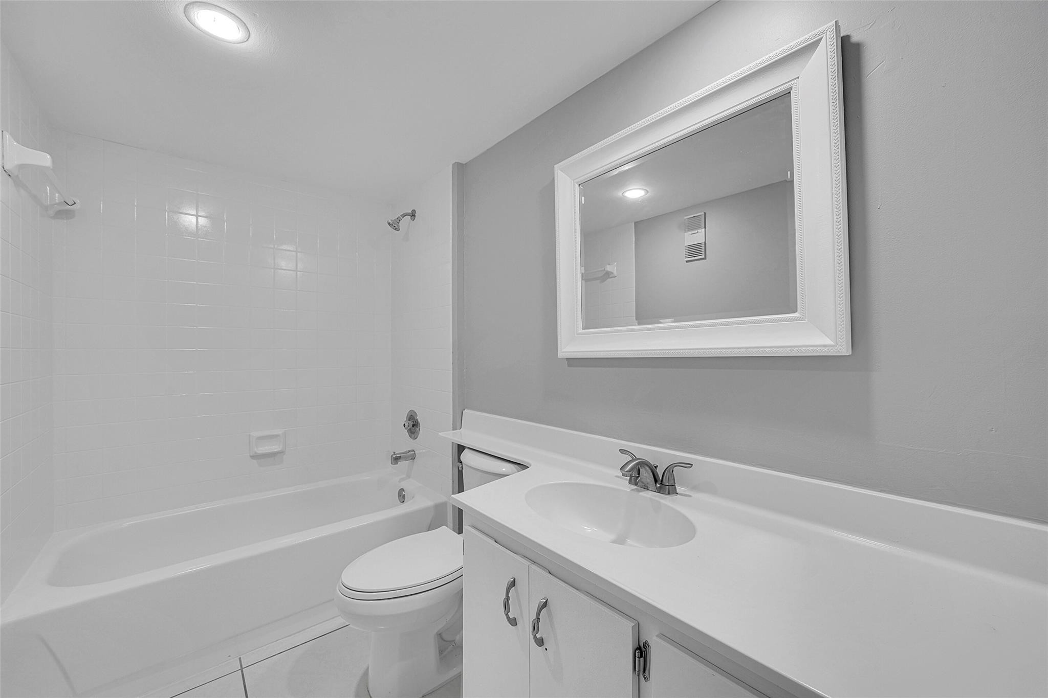 CONDO 22 OF WHITEHALL CONDOS - Residential